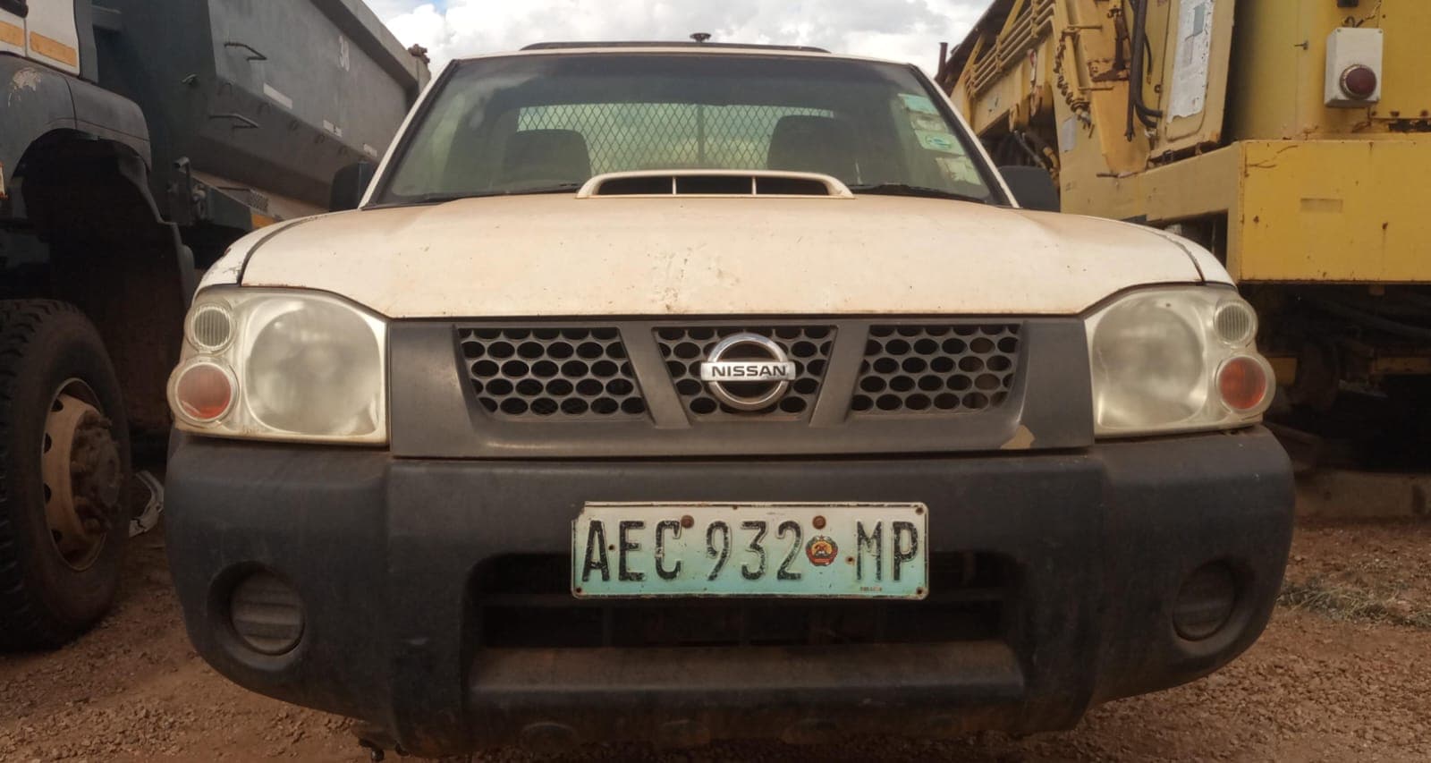 NISSAN HARDBODY /Cab -2014 — imagem 1