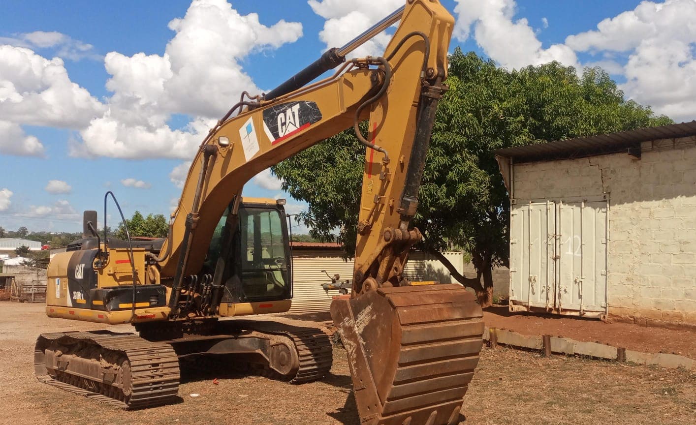 Escavadora de Rastos 20T - 2014 — image 3