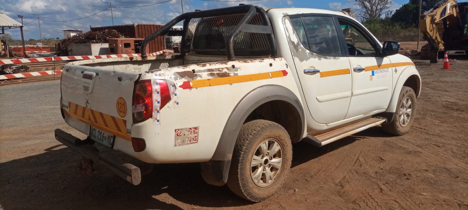 MITSUBISHI TRITON 3.2 GLS D/C - 2013 — imagem 18
