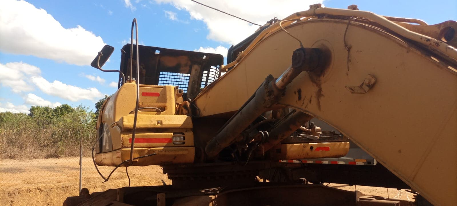 Escavadora de Rastos 25T - 2011 — image 6