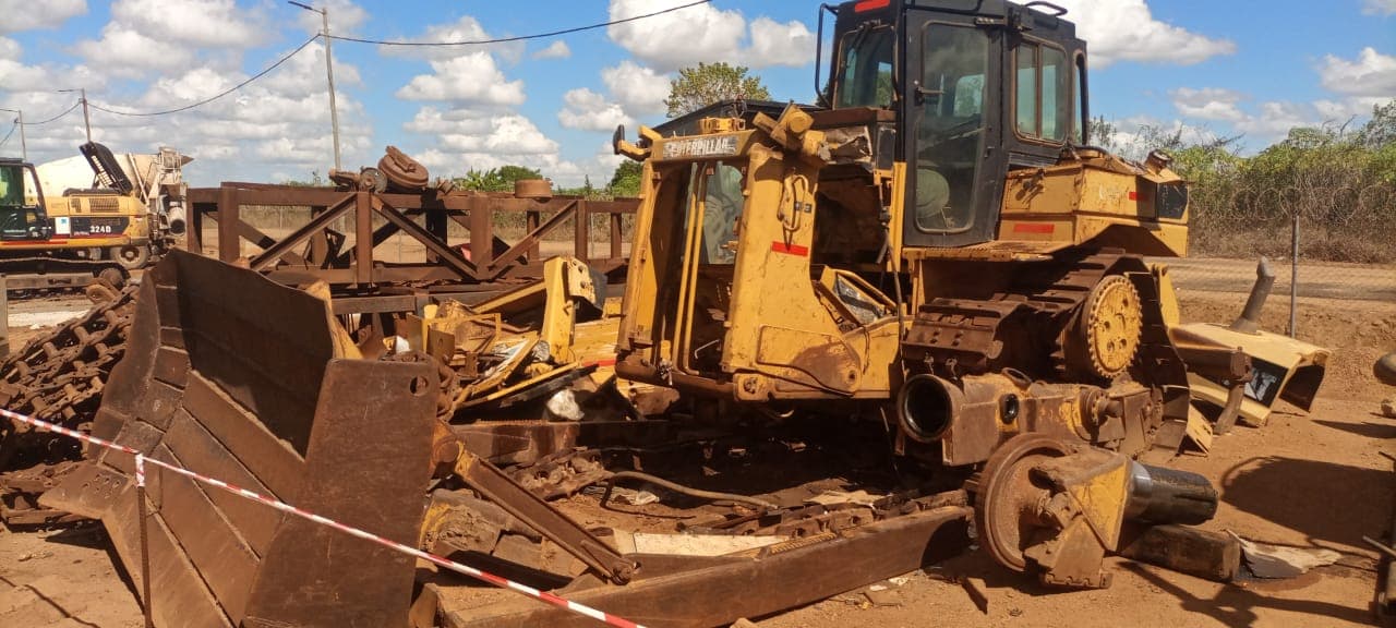 Tractor de Rastos - 2011 — imagem 2