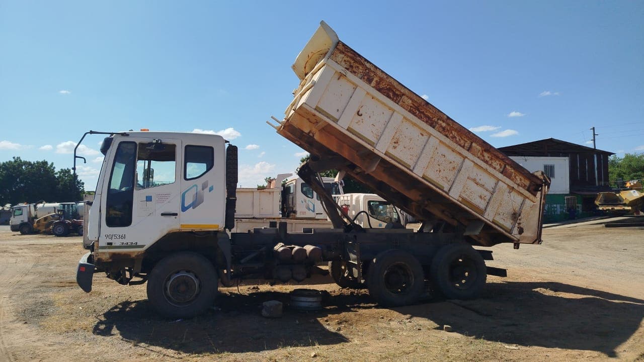 TATA NOVUS K5DEF 26T (6X4) - 2014 — imagem 9