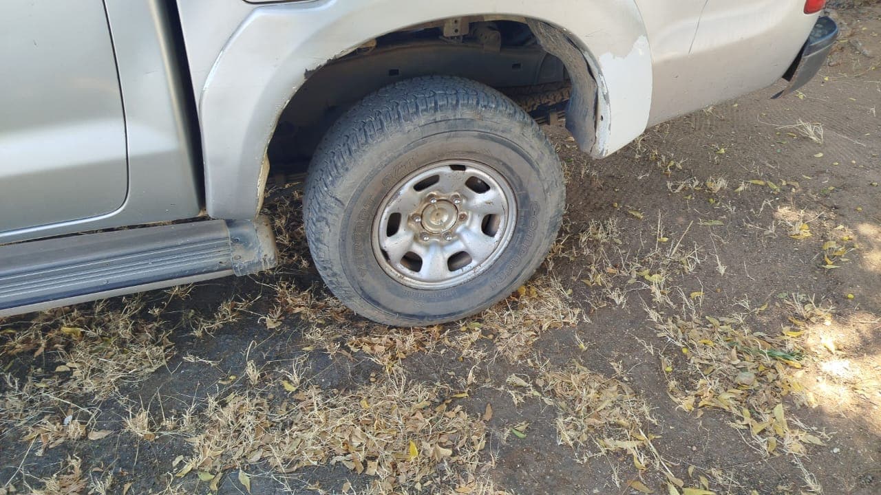Toyota Hilux 2.5 C/D - 2011 — imagem 12