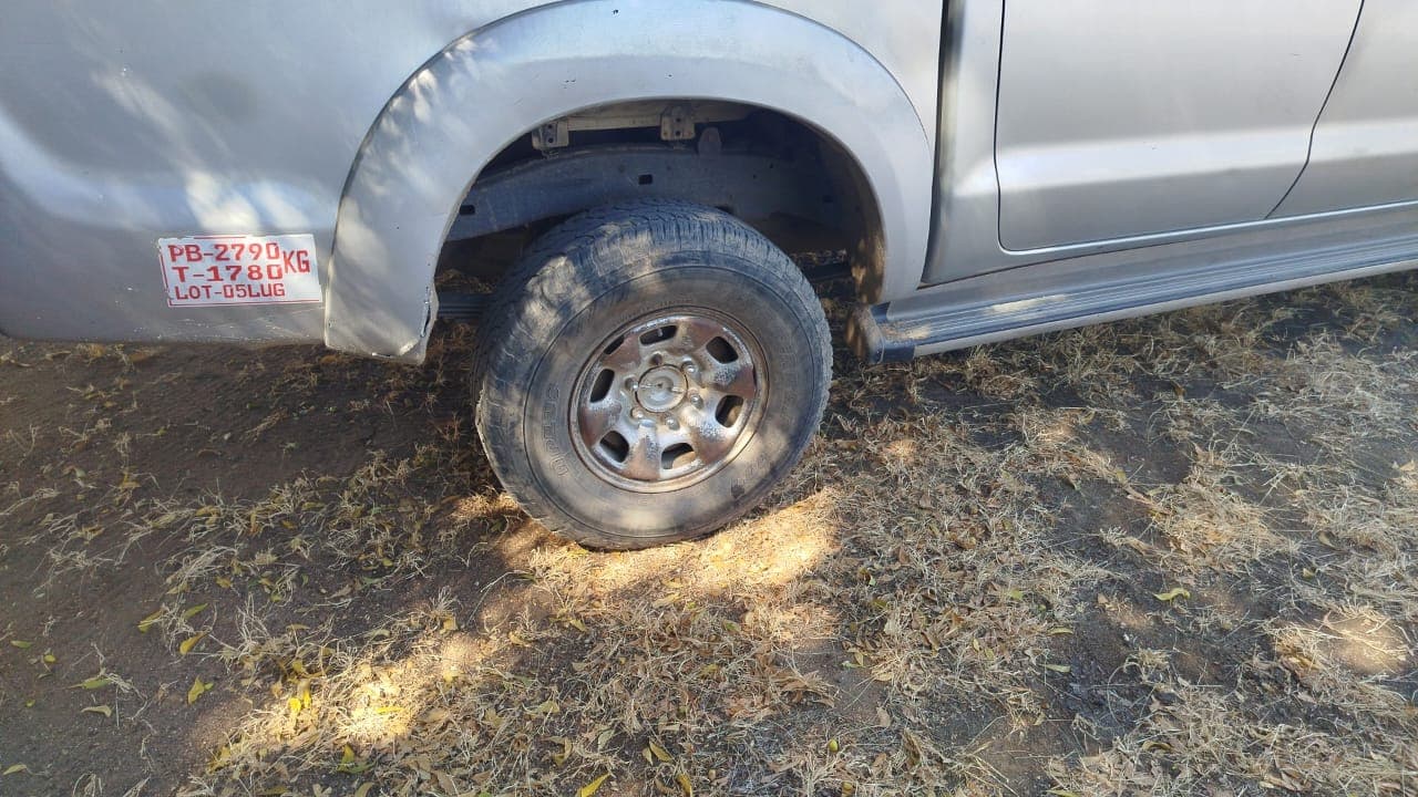 Toyota Hilux 2.5 C/D - 2011 — imagem 14