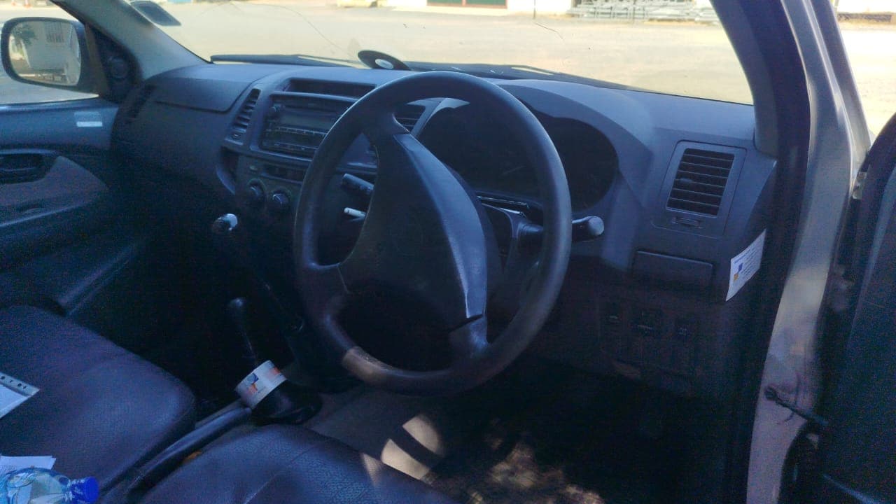 Toyota Hilux 2.5 C/D - 2011 — imagem 10