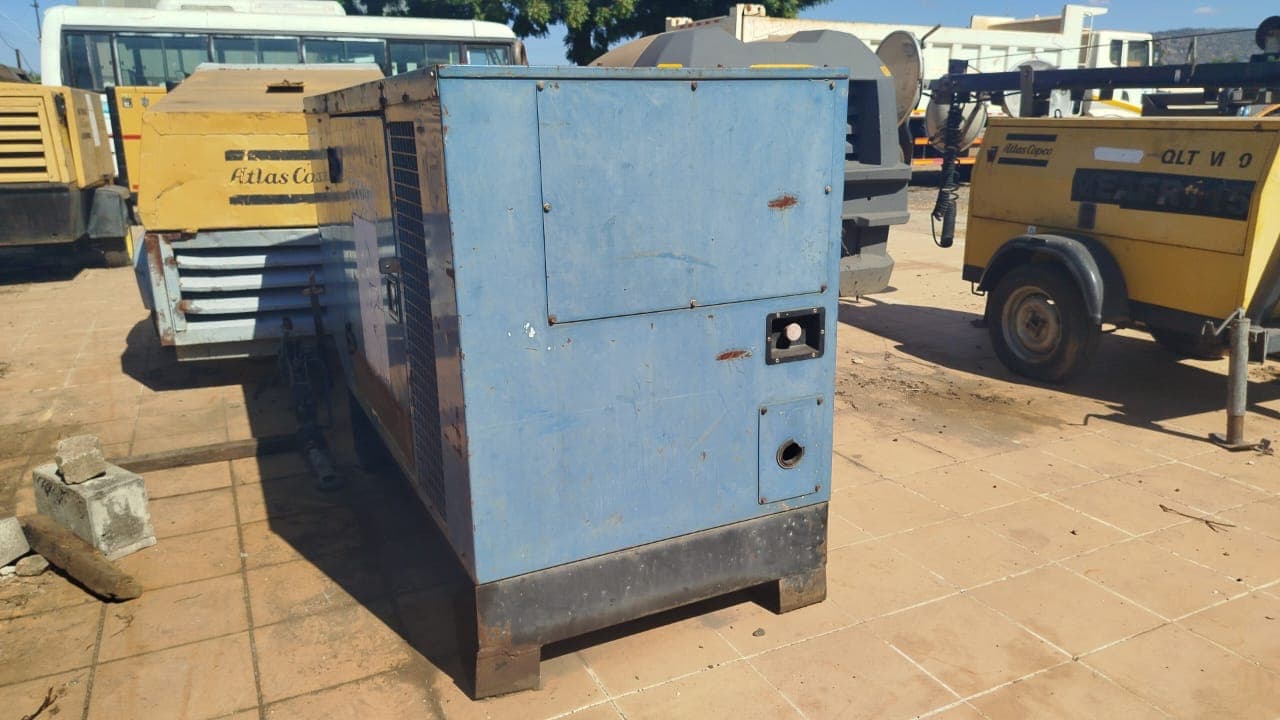 Gerador SDMO J33 - 2006 — imagem 5