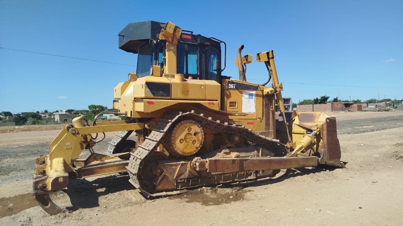 Tractor de Rastos 20T - 2011