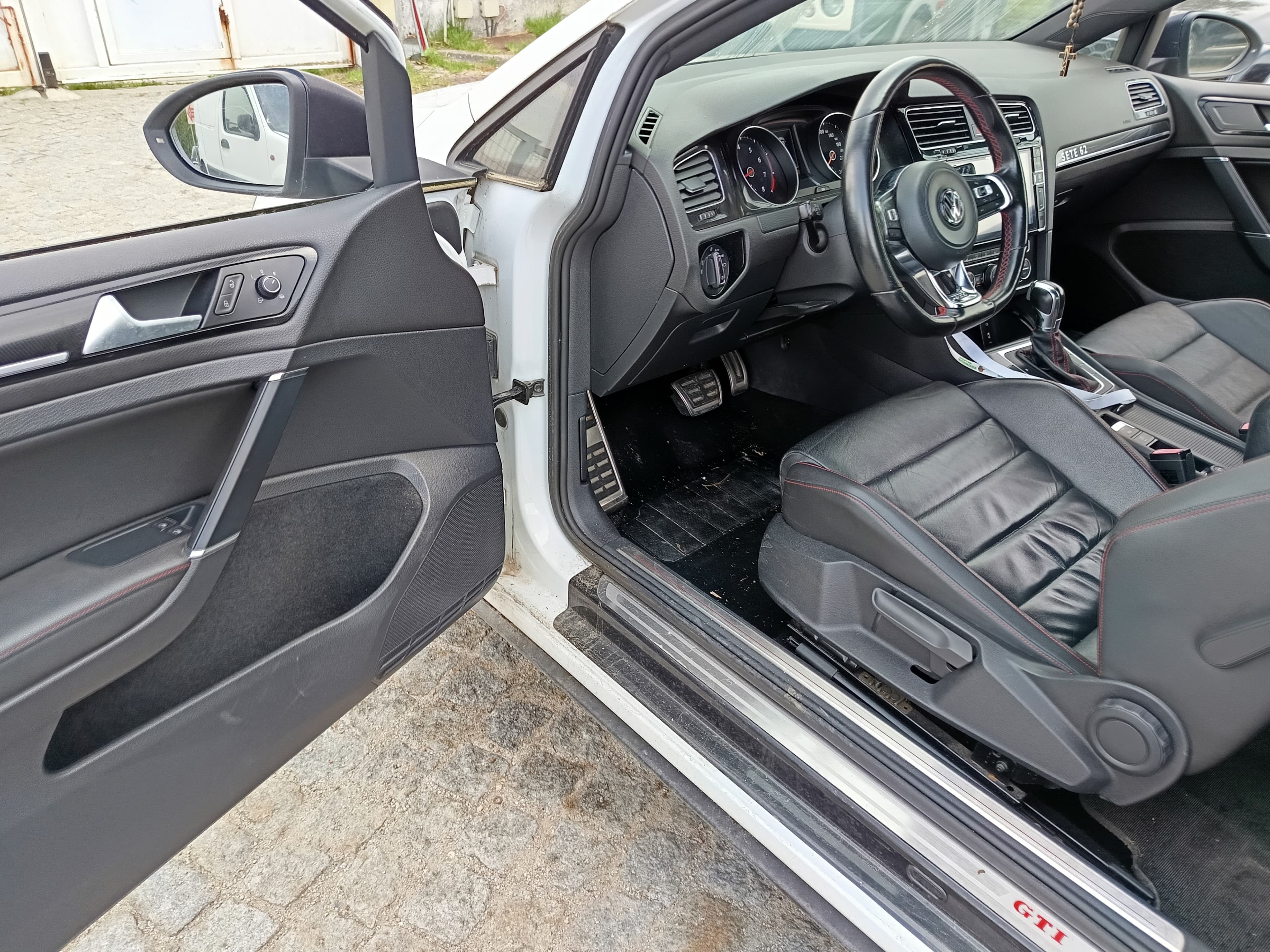 Volkswagen Golf VII 2.0 TSI GTI Performance · Ano 2014 — imagen 23