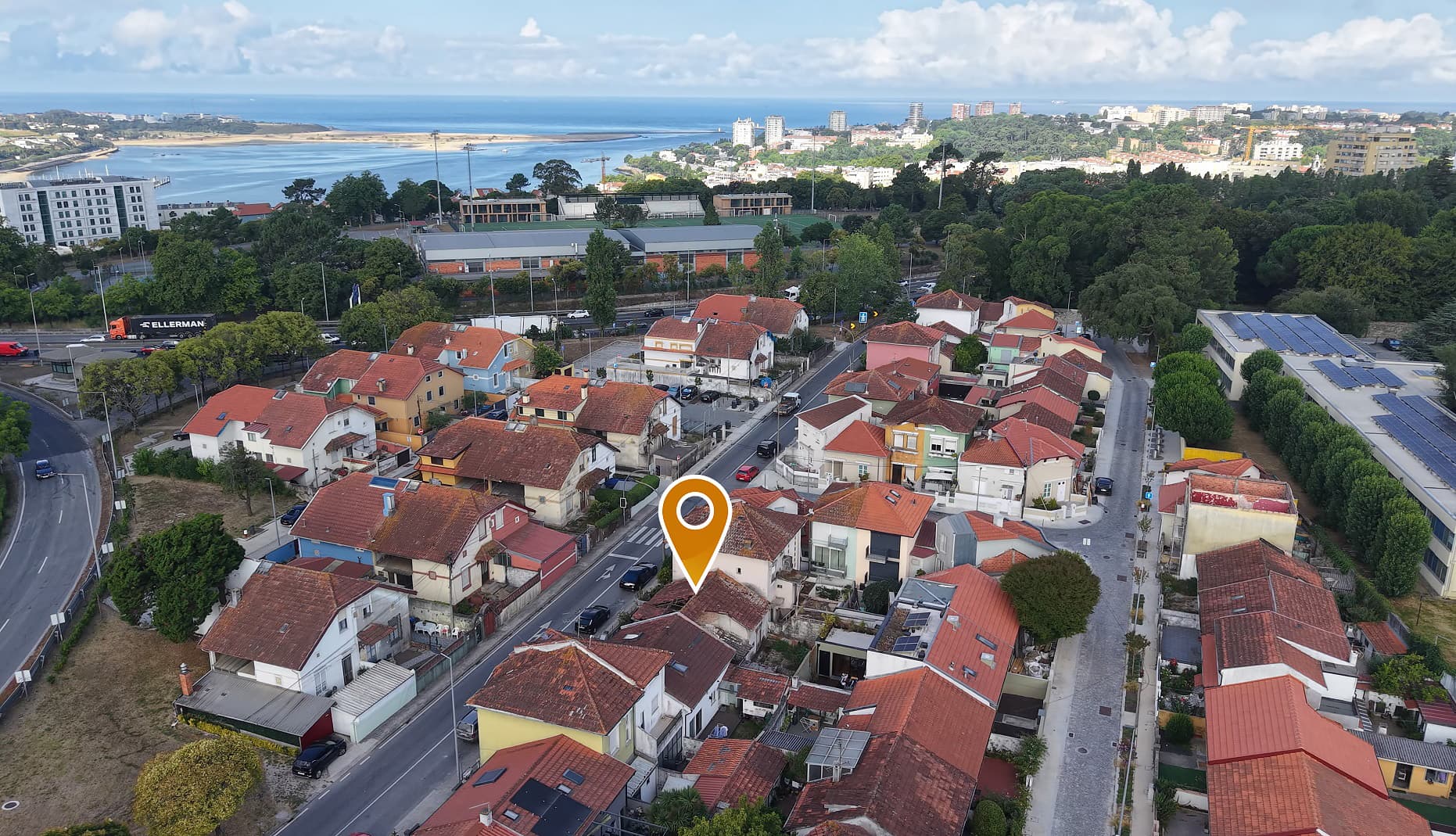 V4 House with garden · Campo Alegre, Porto — image 2