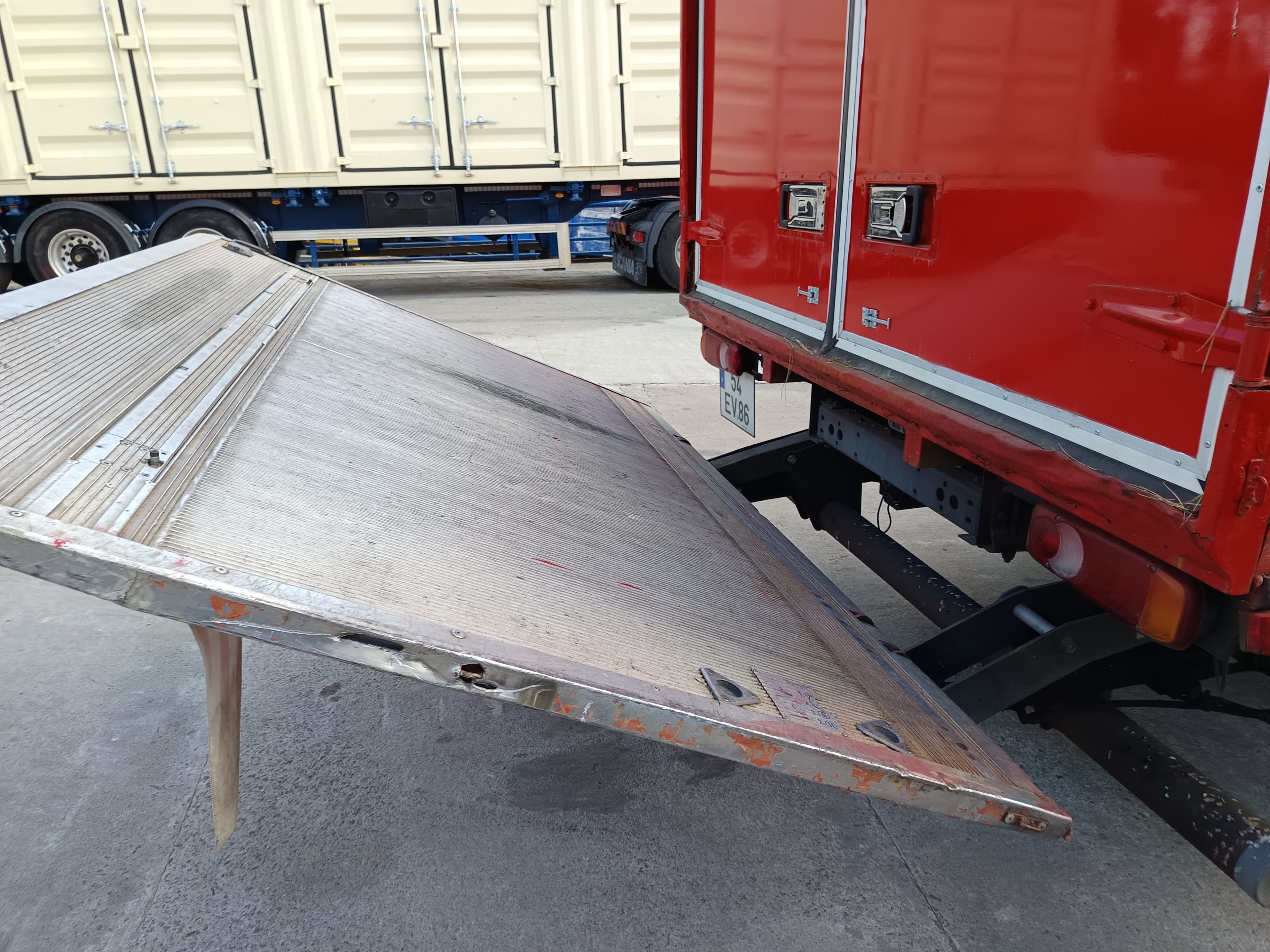 DAF LF 45.180 · Ano 2007 — imagem 33