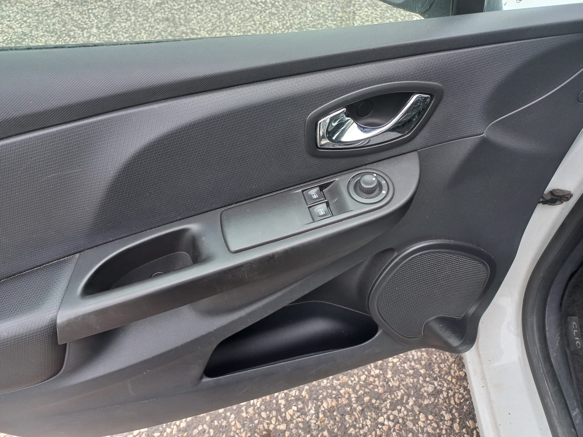 Renault Clio IV · Ano 2014     Més Janeiro — imagem 12