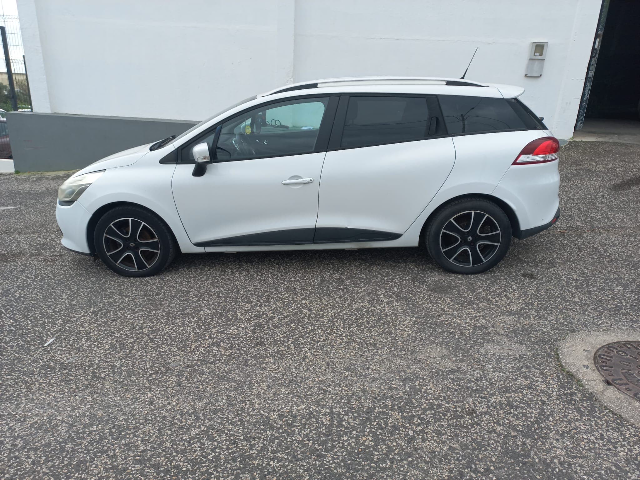 Renault Clio IV · Ano 2014     Més Janeiro — imagem 7