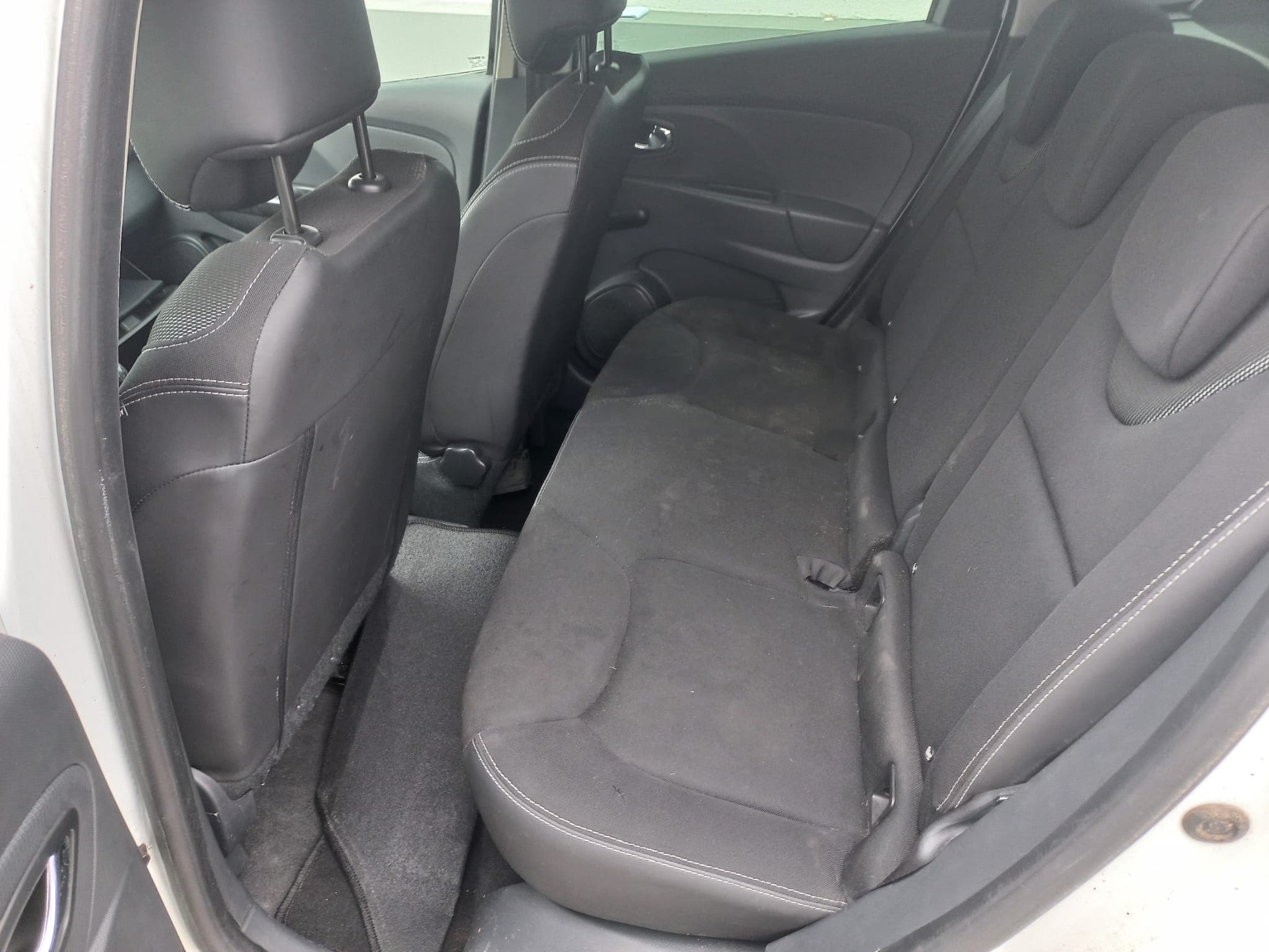 Renault Clio IV · Ano 2014     Més Janeiro — imagem 11