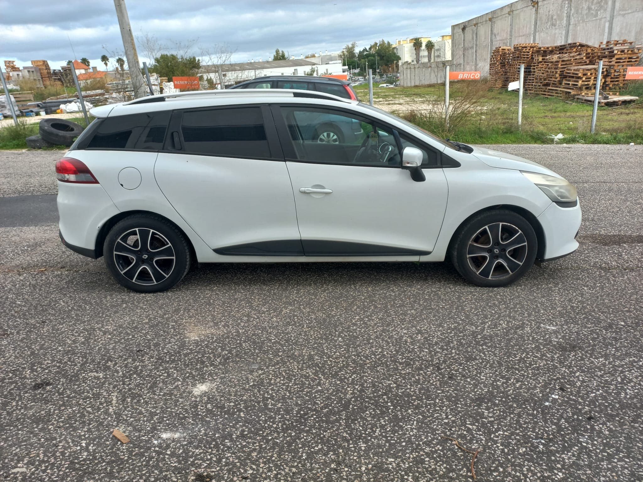 Renault Clio IV · Ano 2014     Més Janeiro — imagem 6