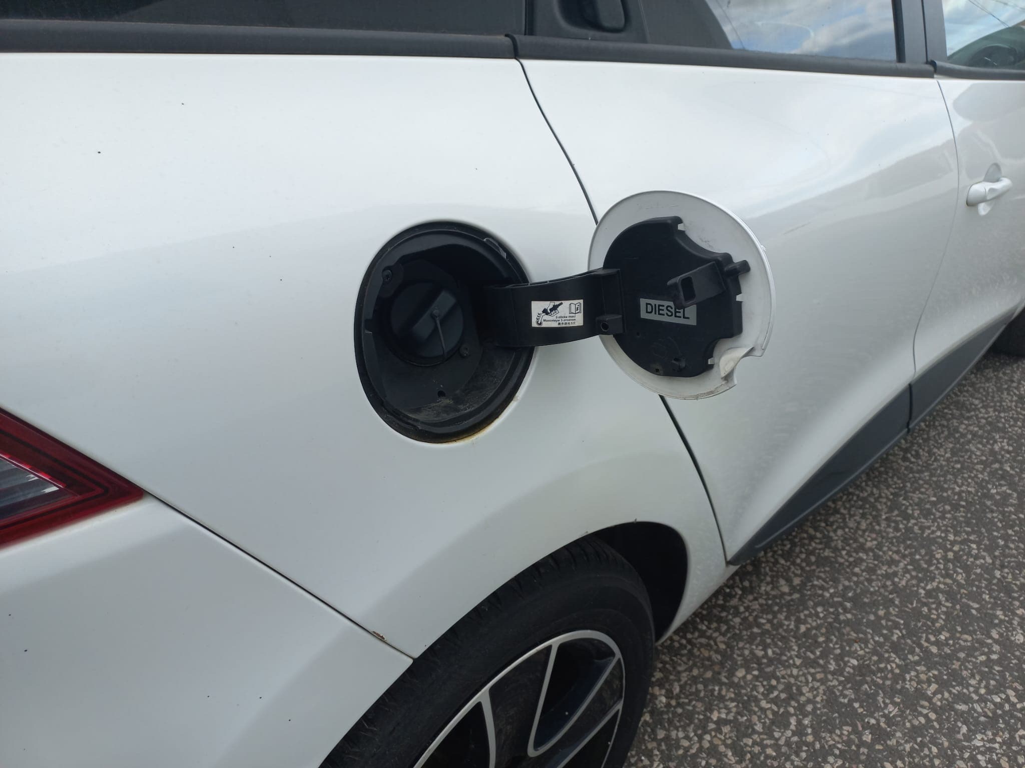 Renault Clio IV · Ano 2014     Més Janeiro — imagem 17