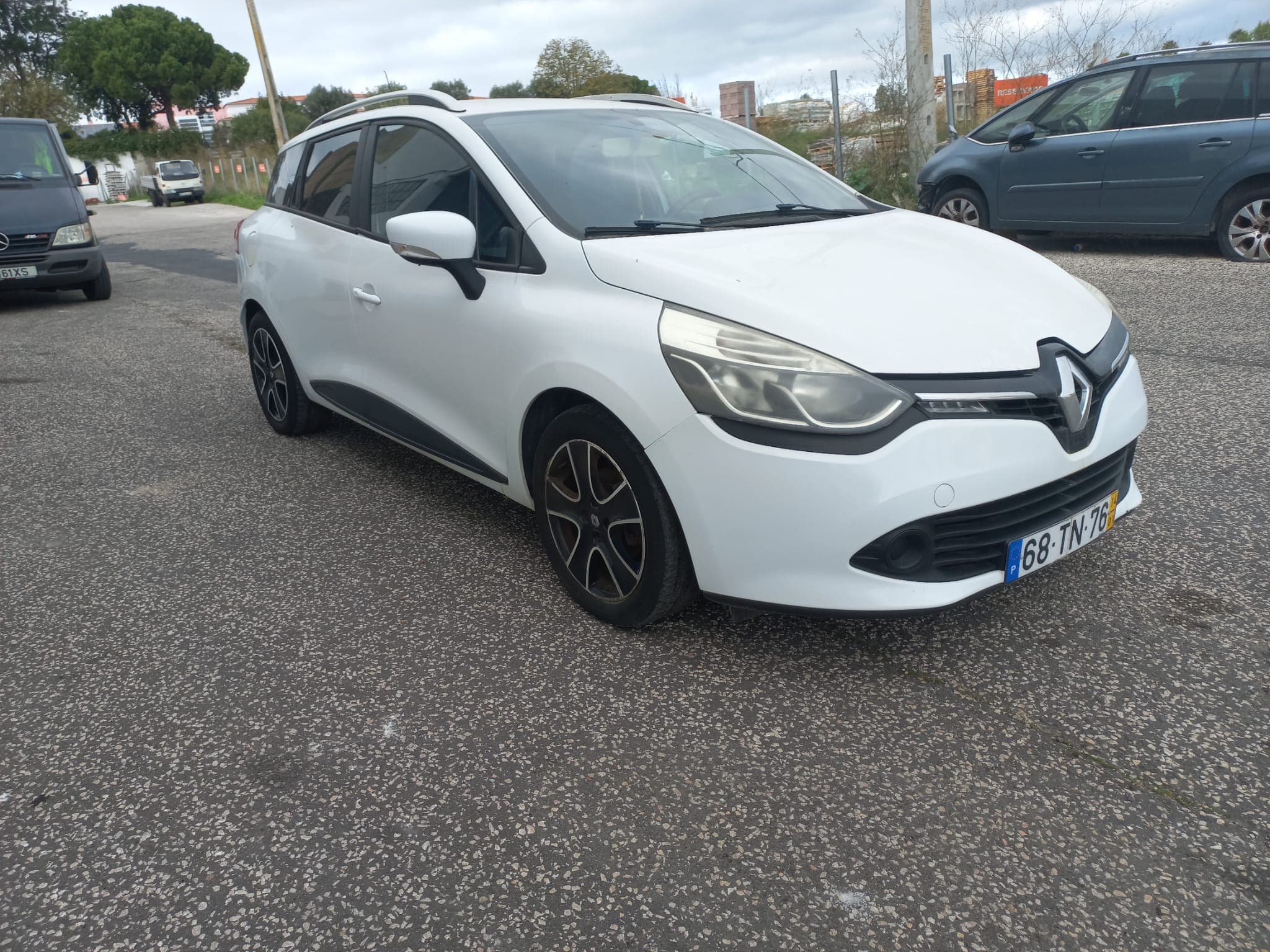 Renault Clio IV · Ano 2014     Més Janeiro — imagem 1