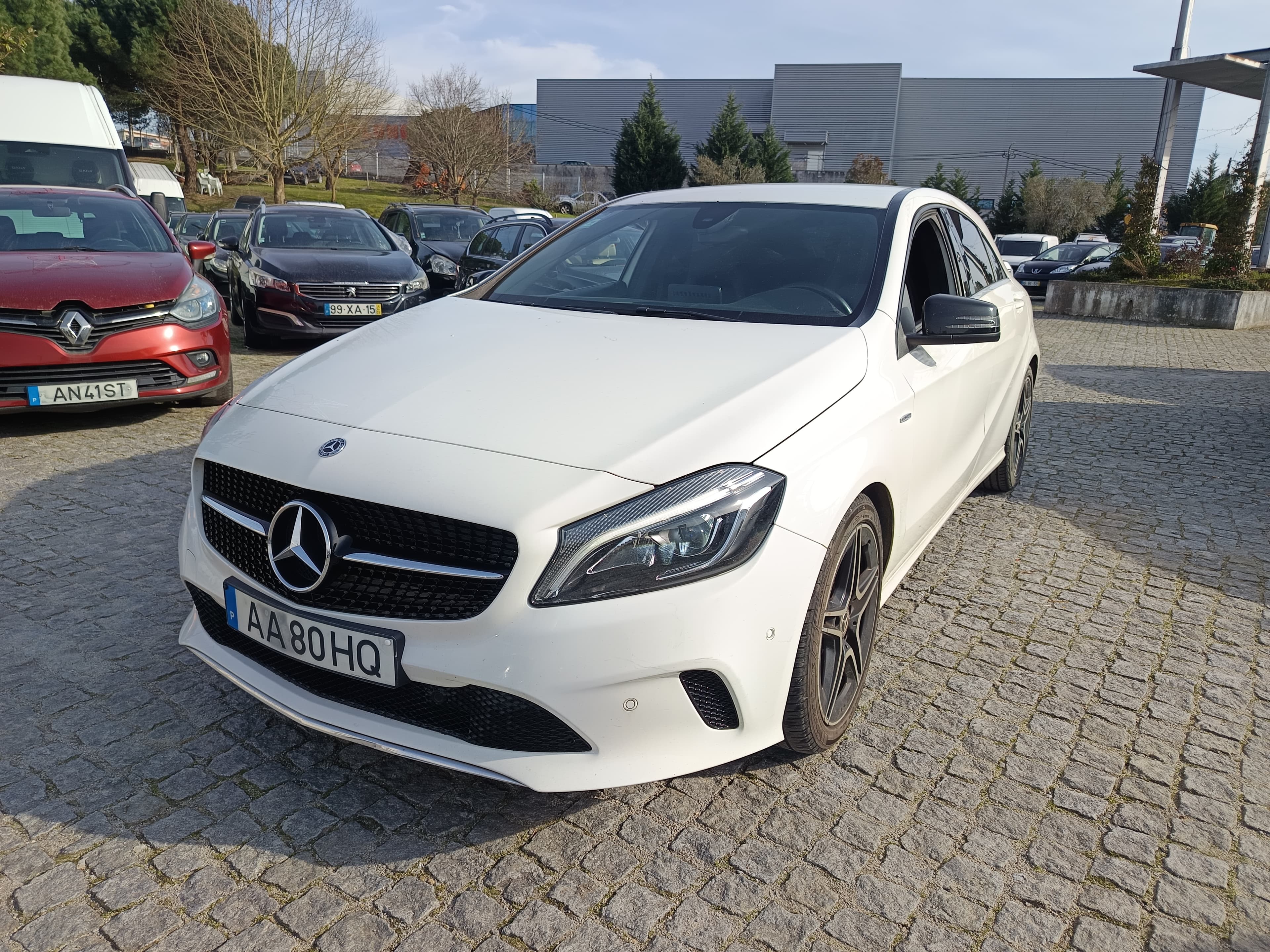 Mercedes-Benz — image 1