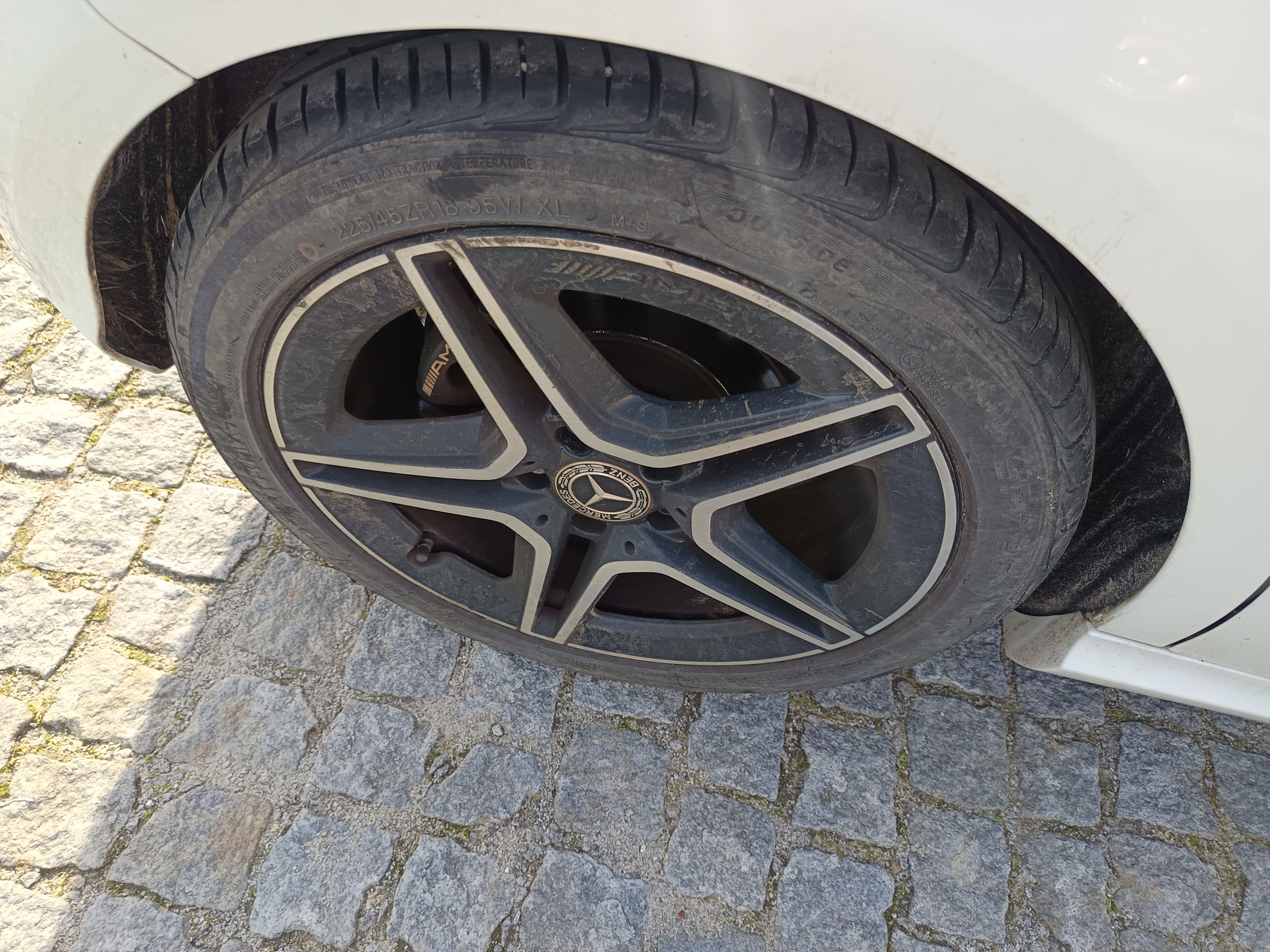 Mercedes-Benz — image 10