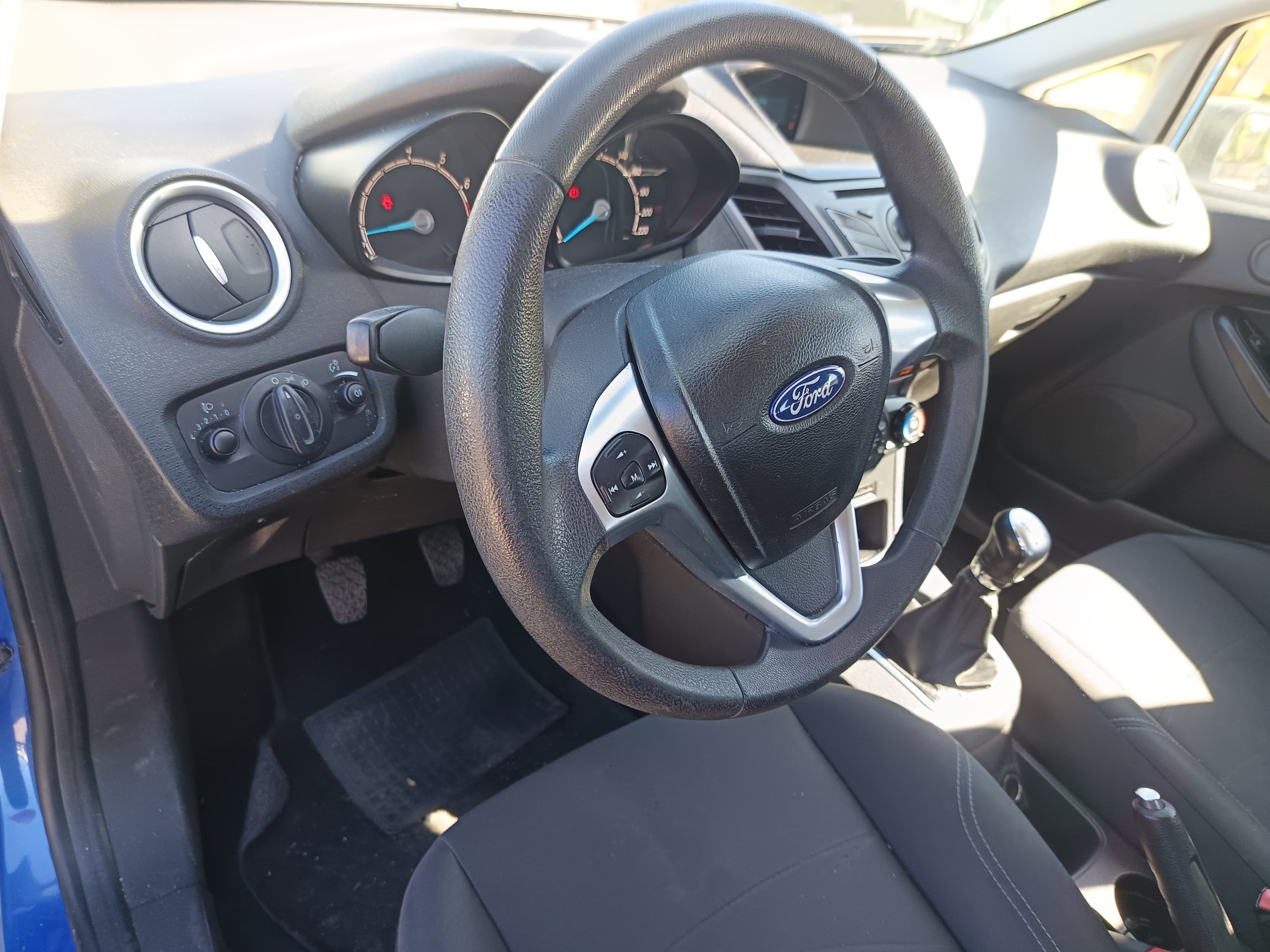 Ford Fiesta · Ano 2019 — image 34