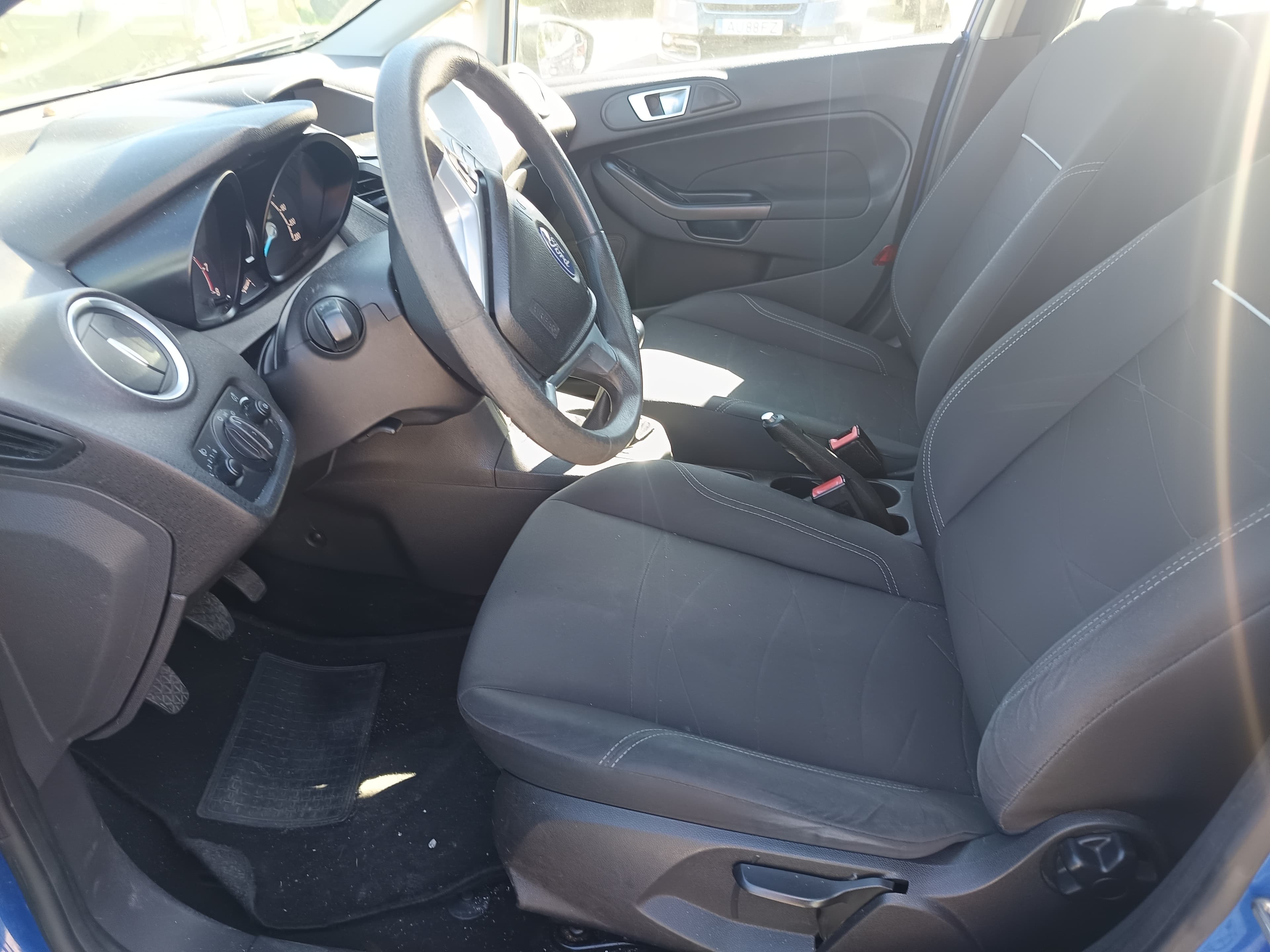 Ford Fiesta · Ano 2019 — image 32