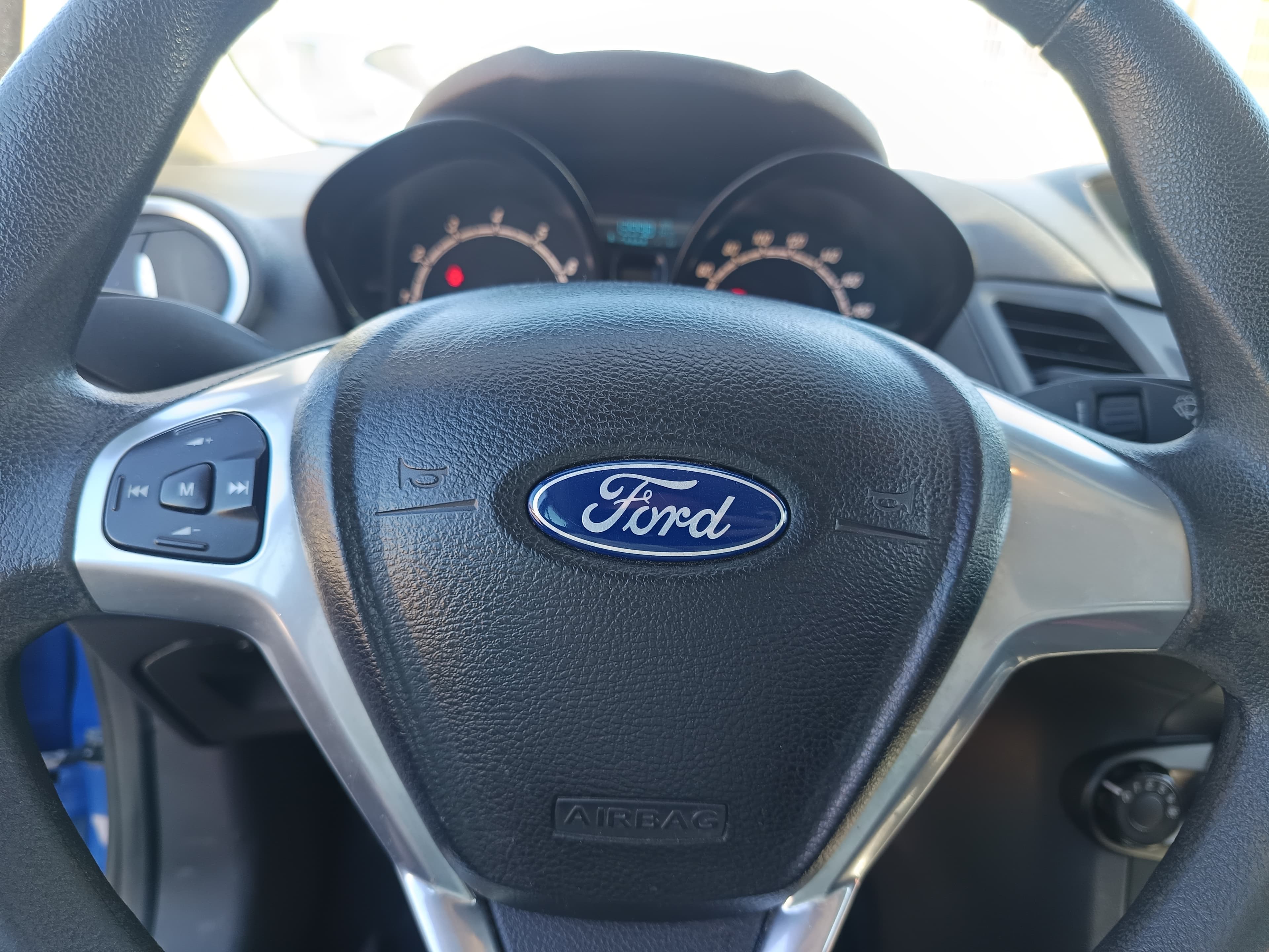 Ford Fiesta · Ano 2019 — image 39