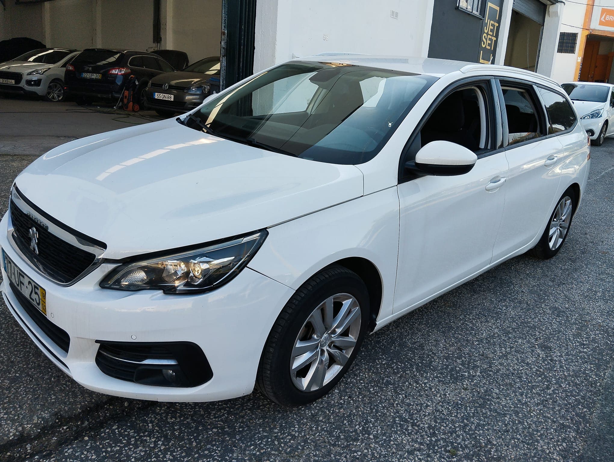 Peugeot 308 · Ano 2018 — imagem 2