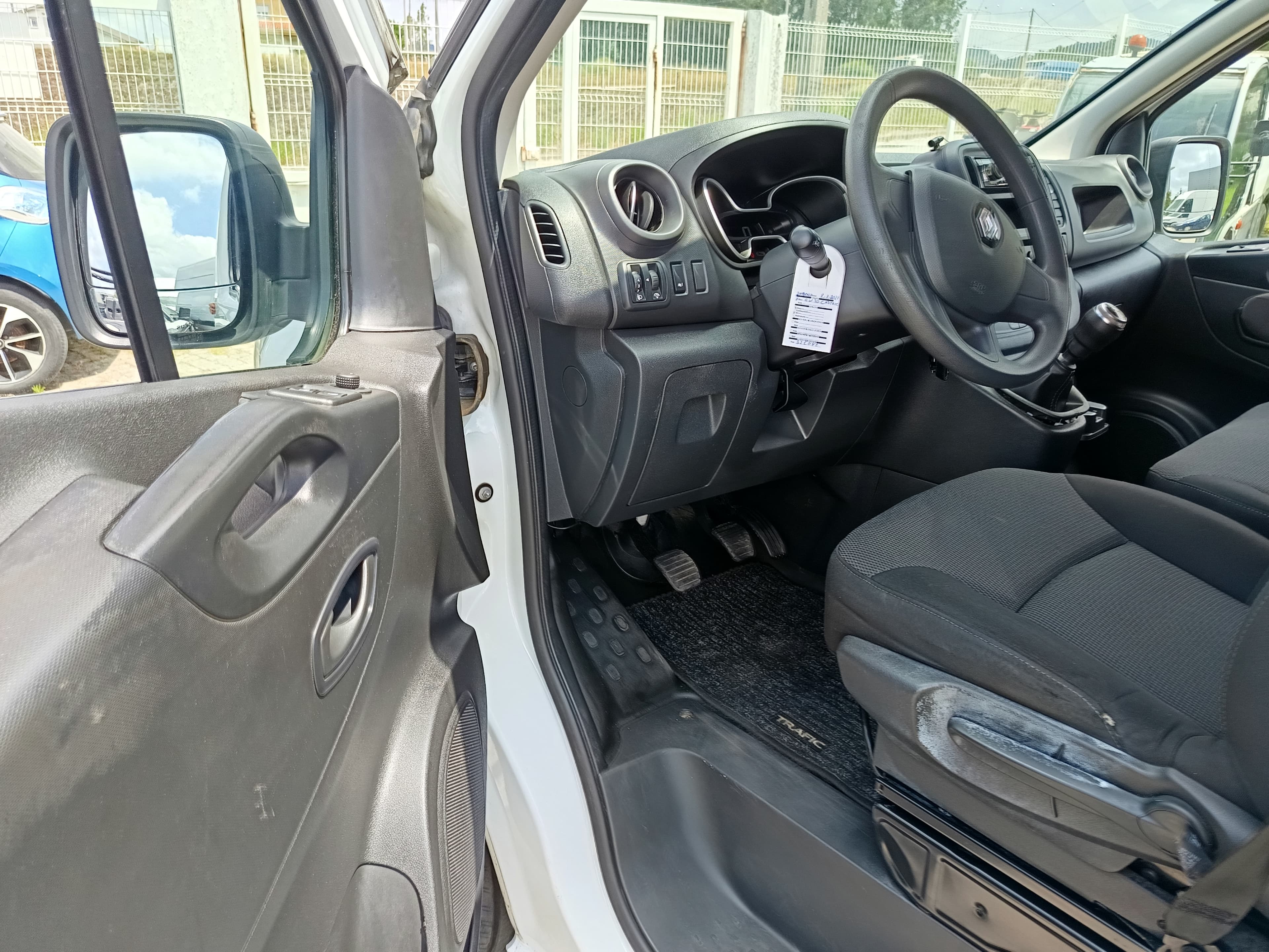 Renault Trafic · Ano 2021 — imagen 23