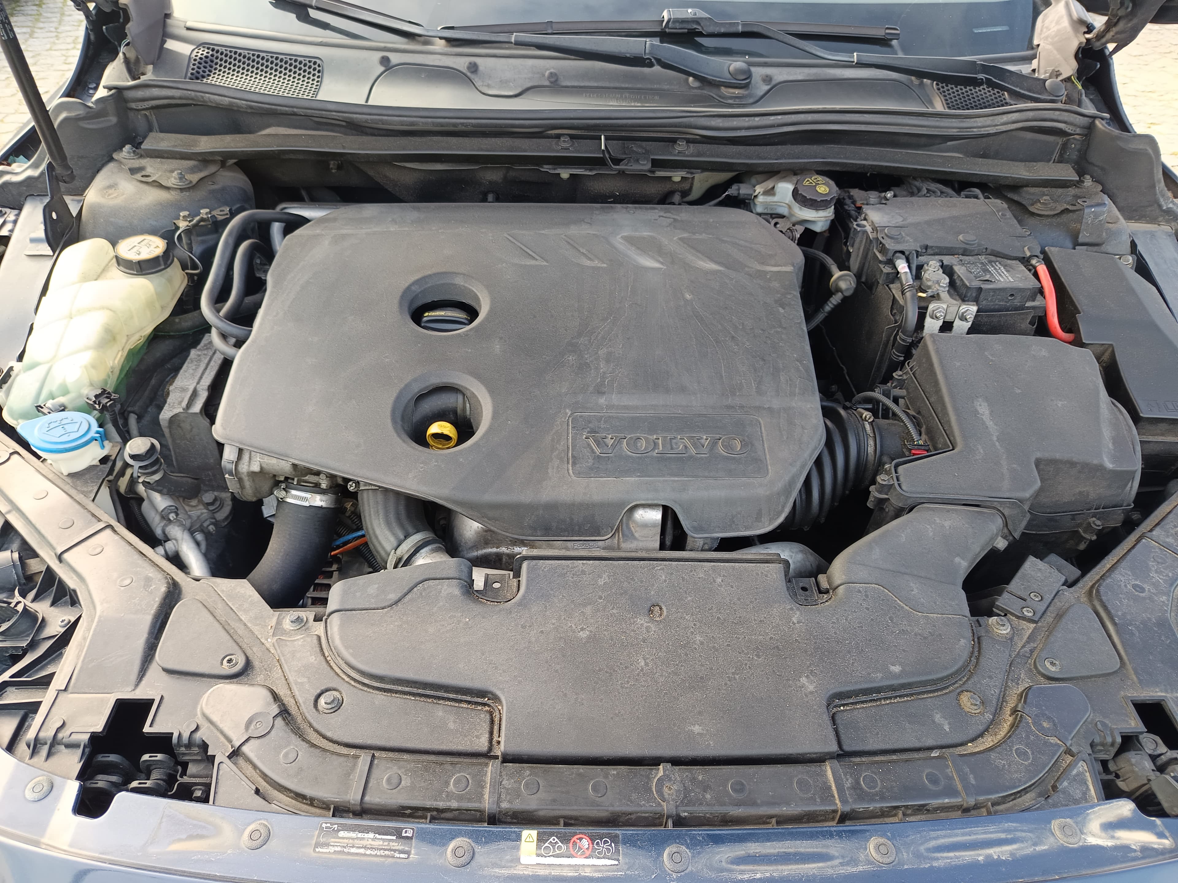 Volvo V40 · Ano 2014 — image 18