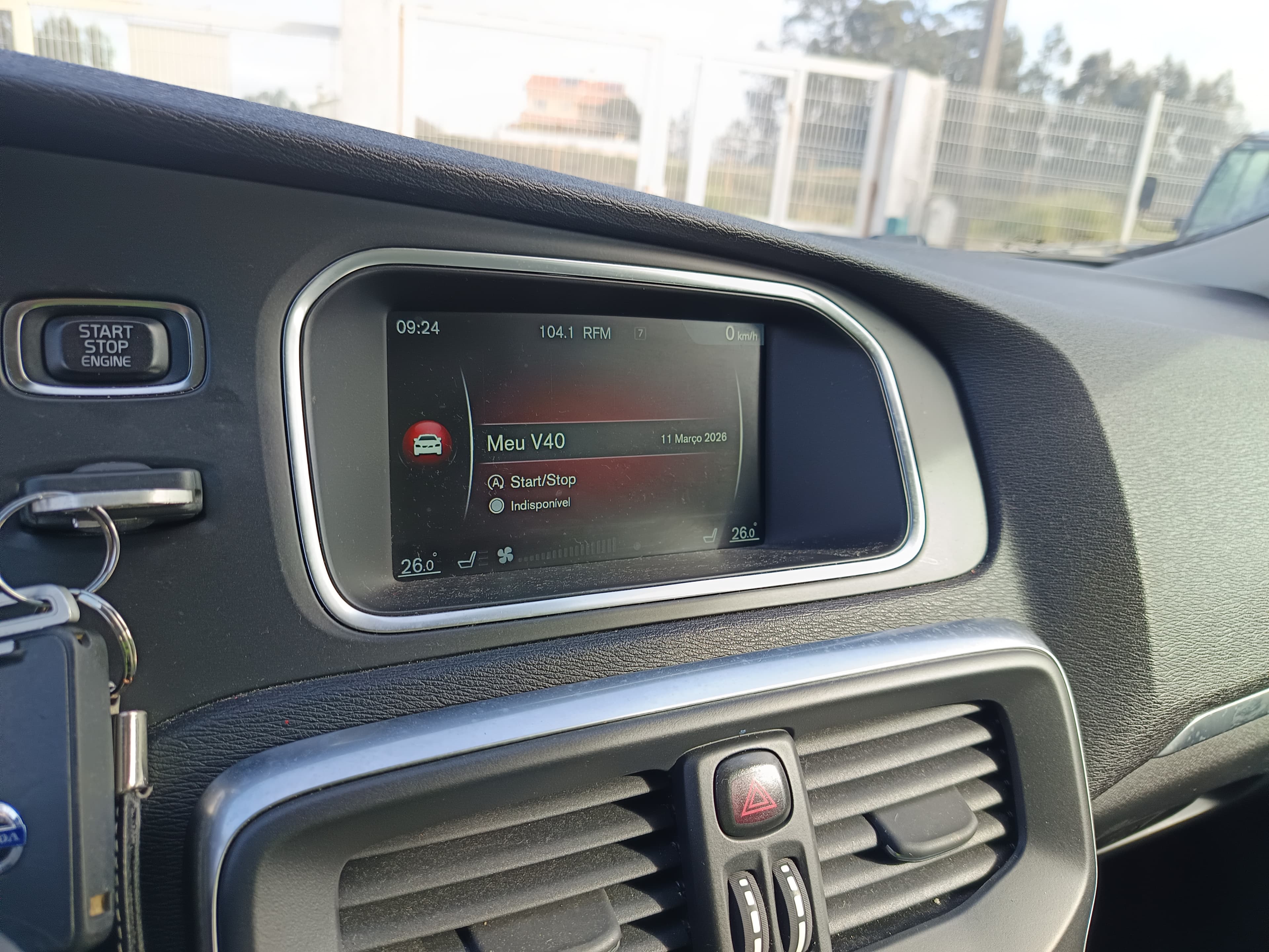 Volvo V40 · Ano 2014 — image 40