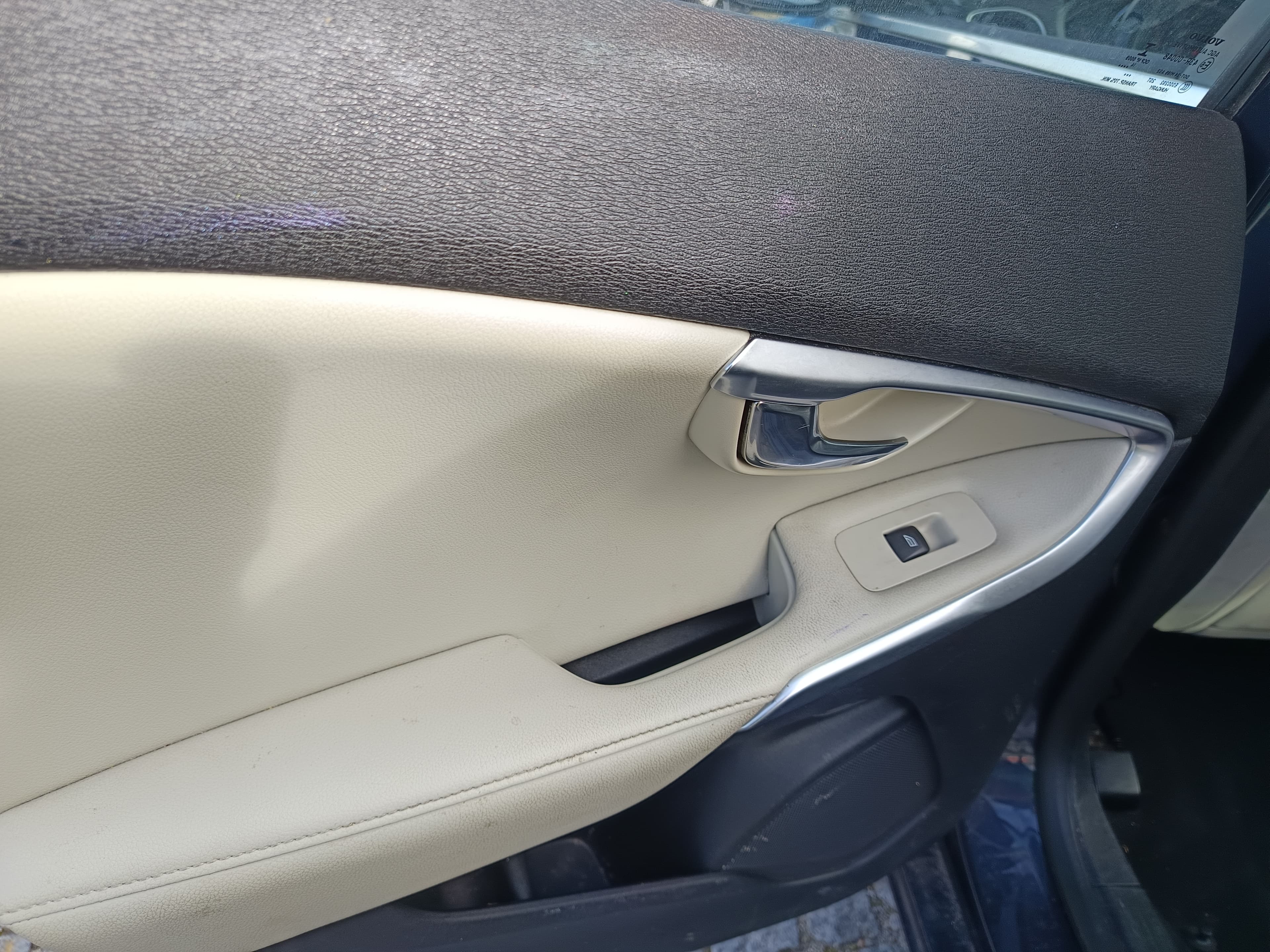 Volvo V40 · Ano 2014 — image 30