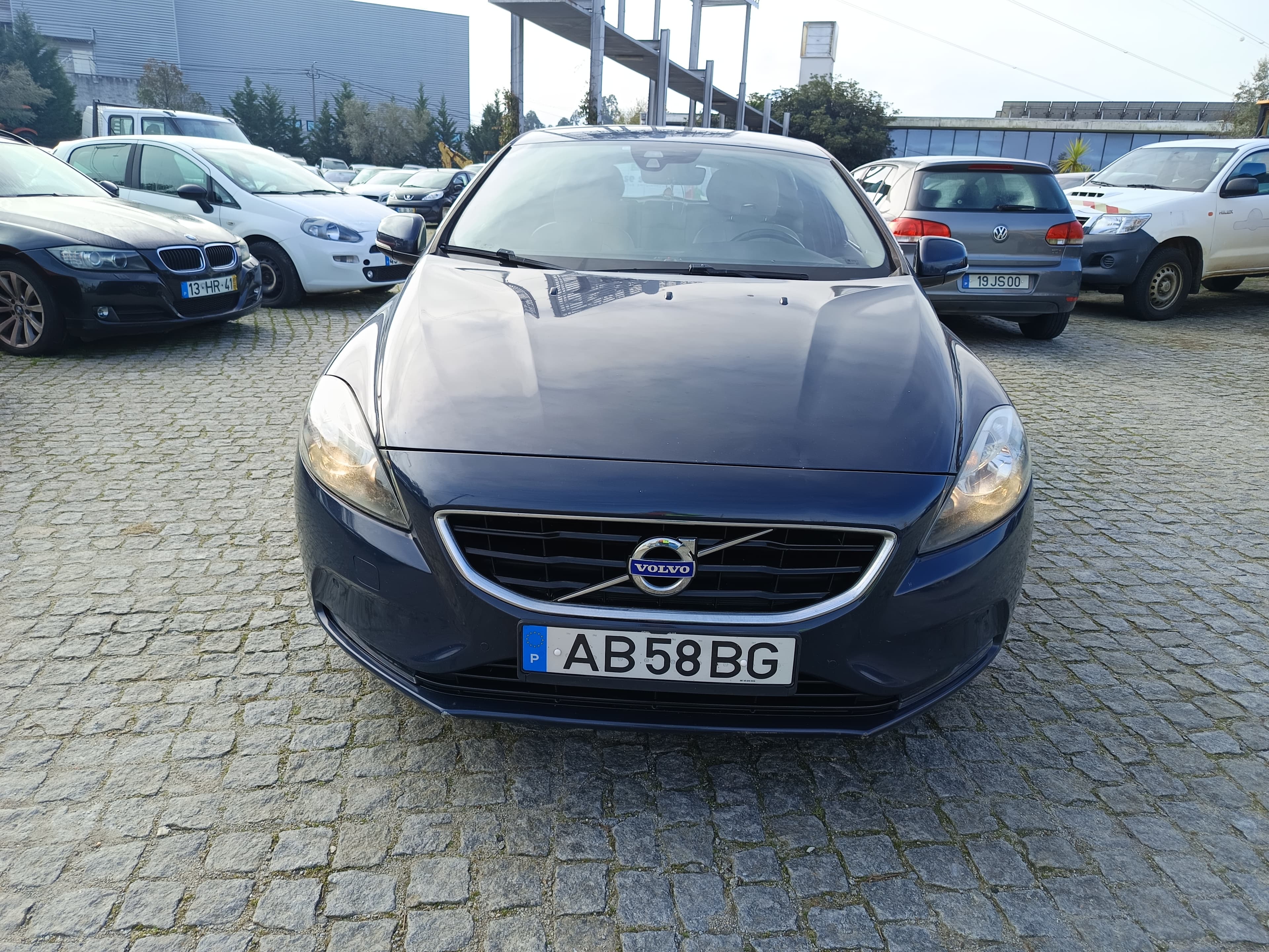 Volvo V40 · Ano 2014 — image 2