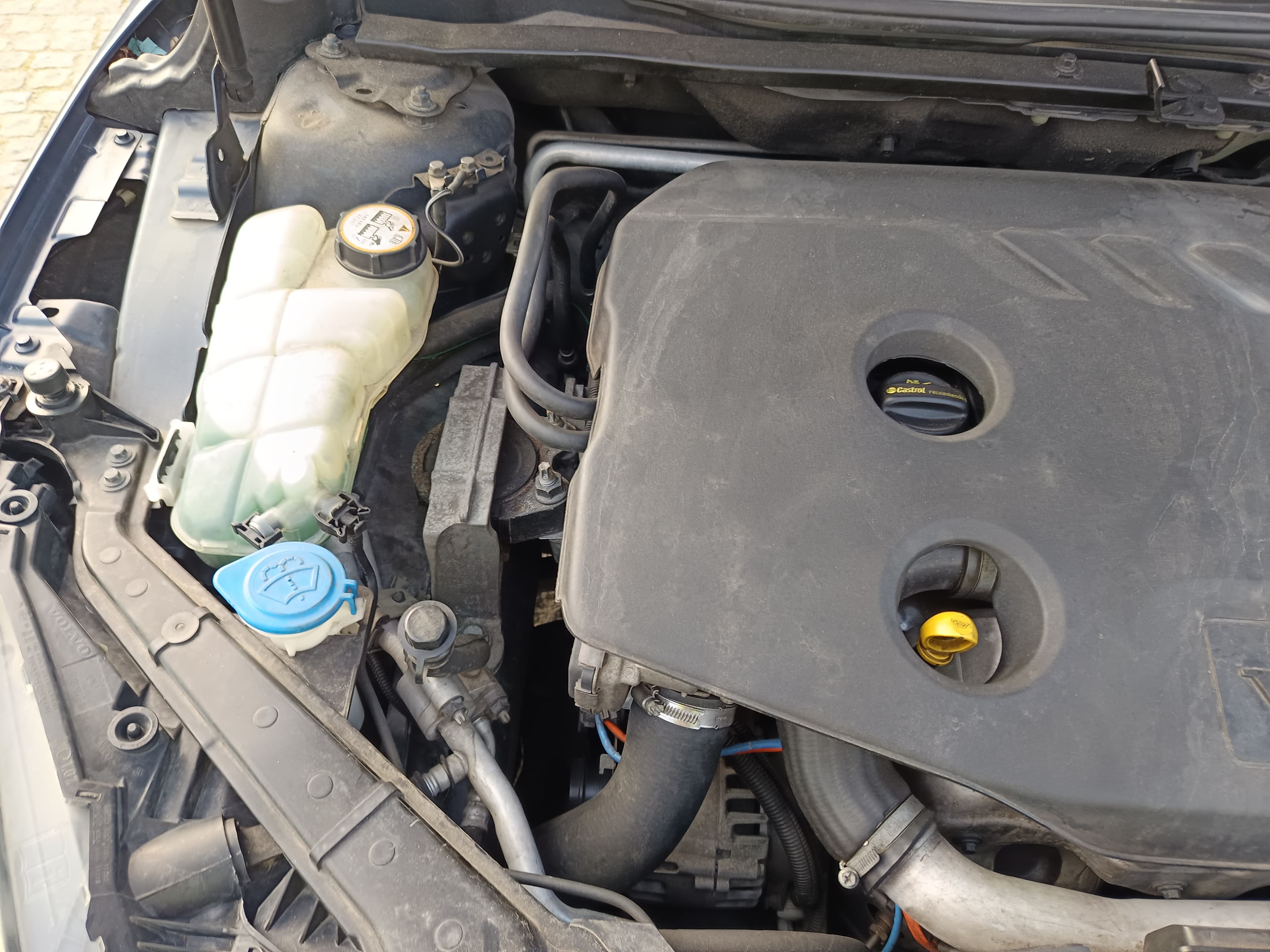 Volvo V40 · Ano 2014 — image 20