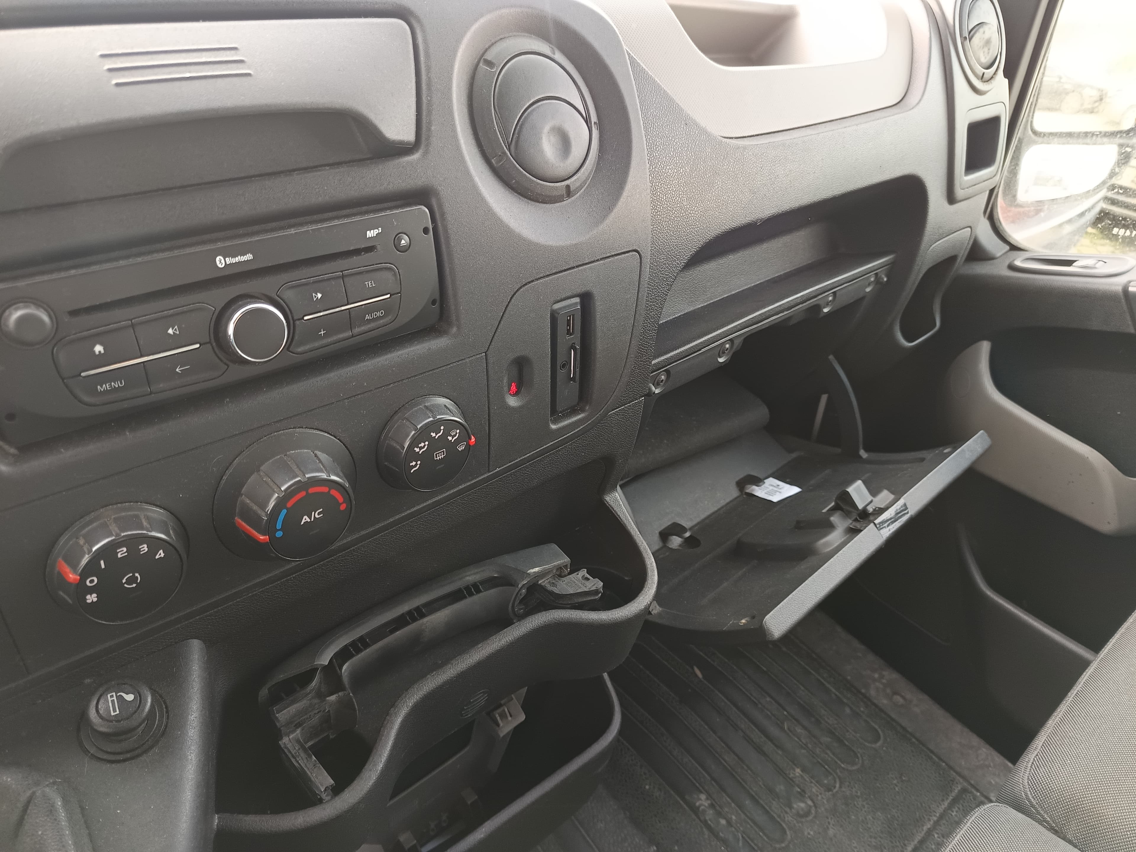 Renault Master · Ano 2015 — imagem 45