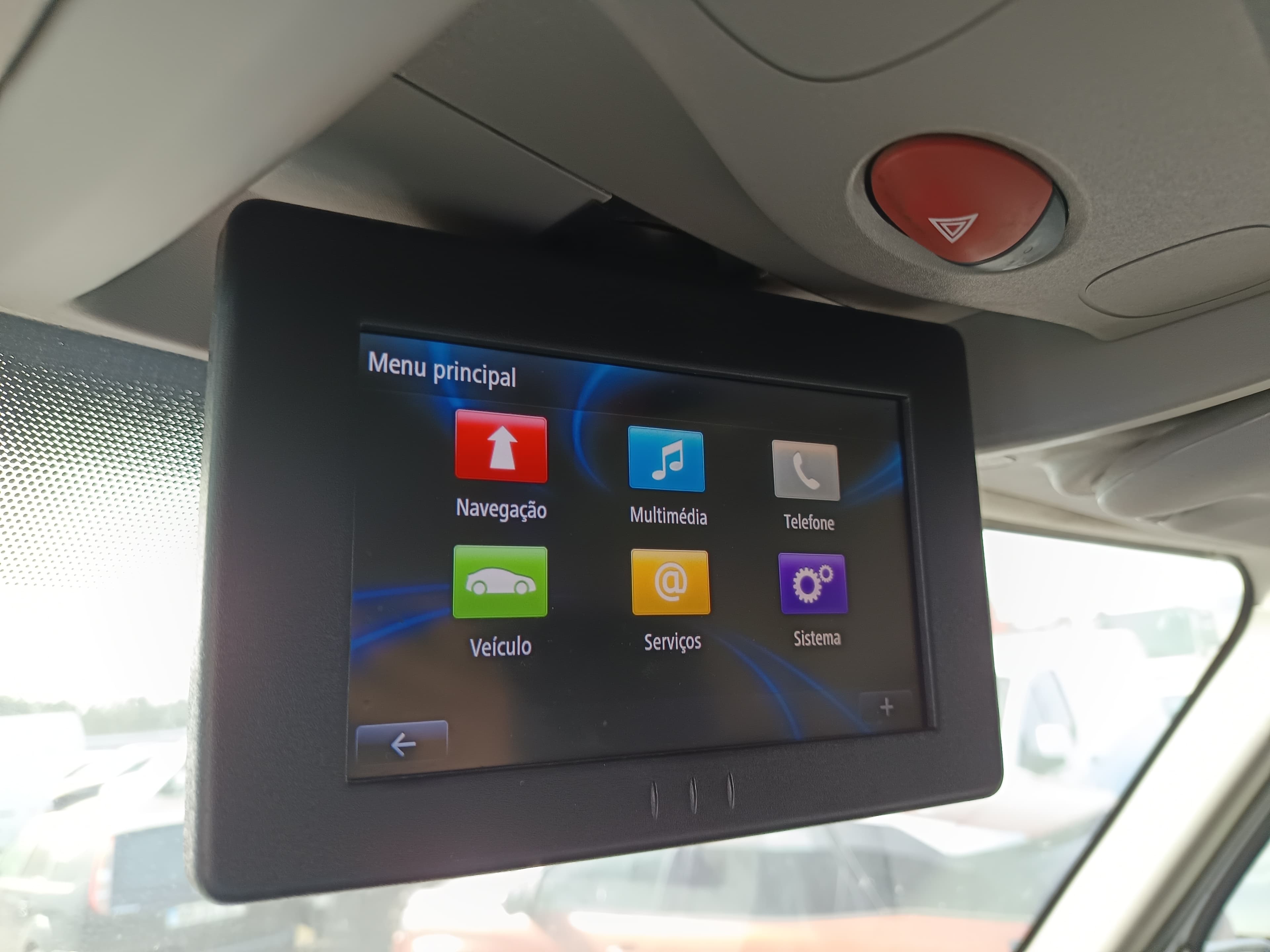 Renault Master · Ano 2015 — imagem 37