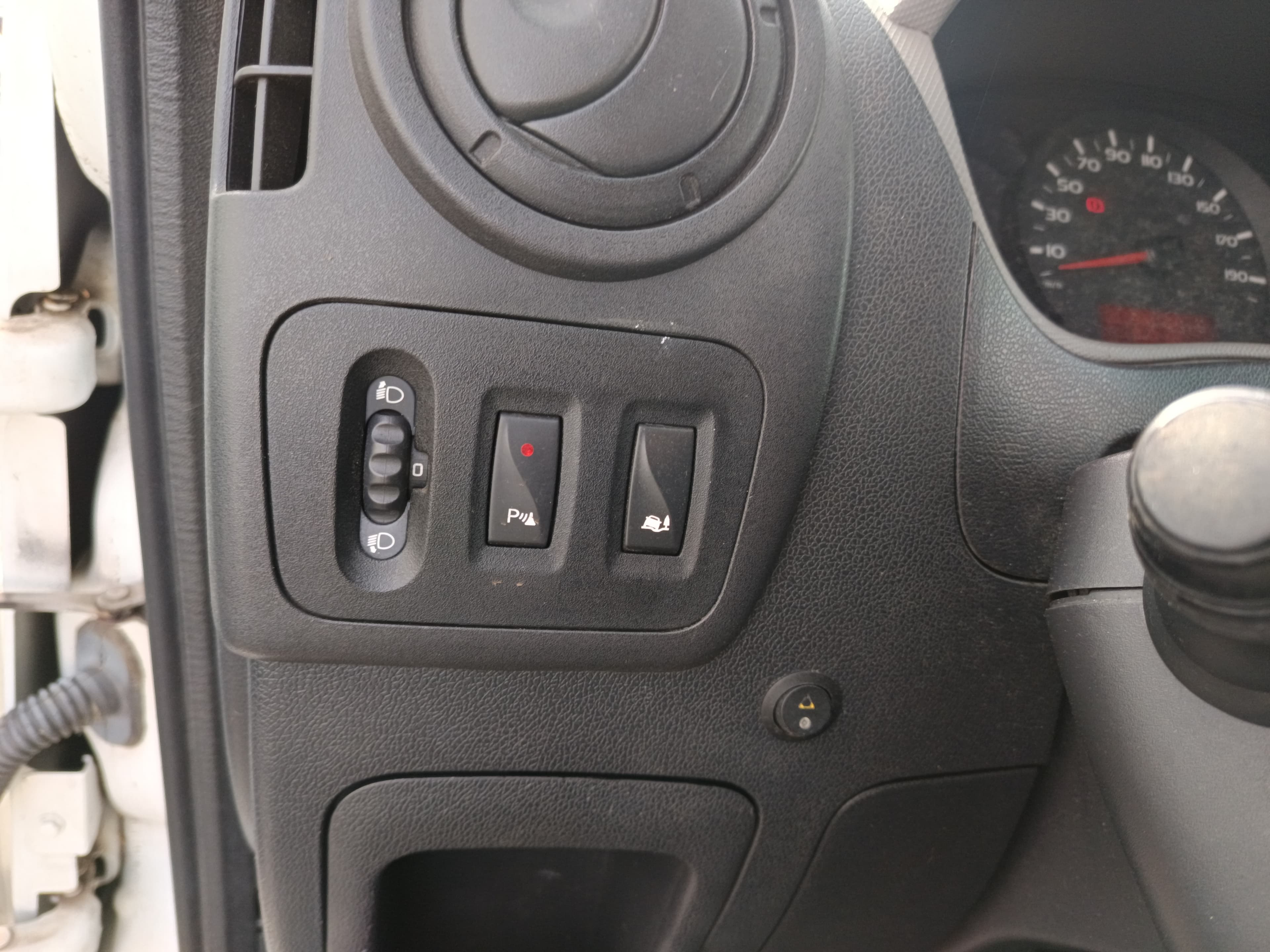Renault Master · Ano 2015 — imagem 35