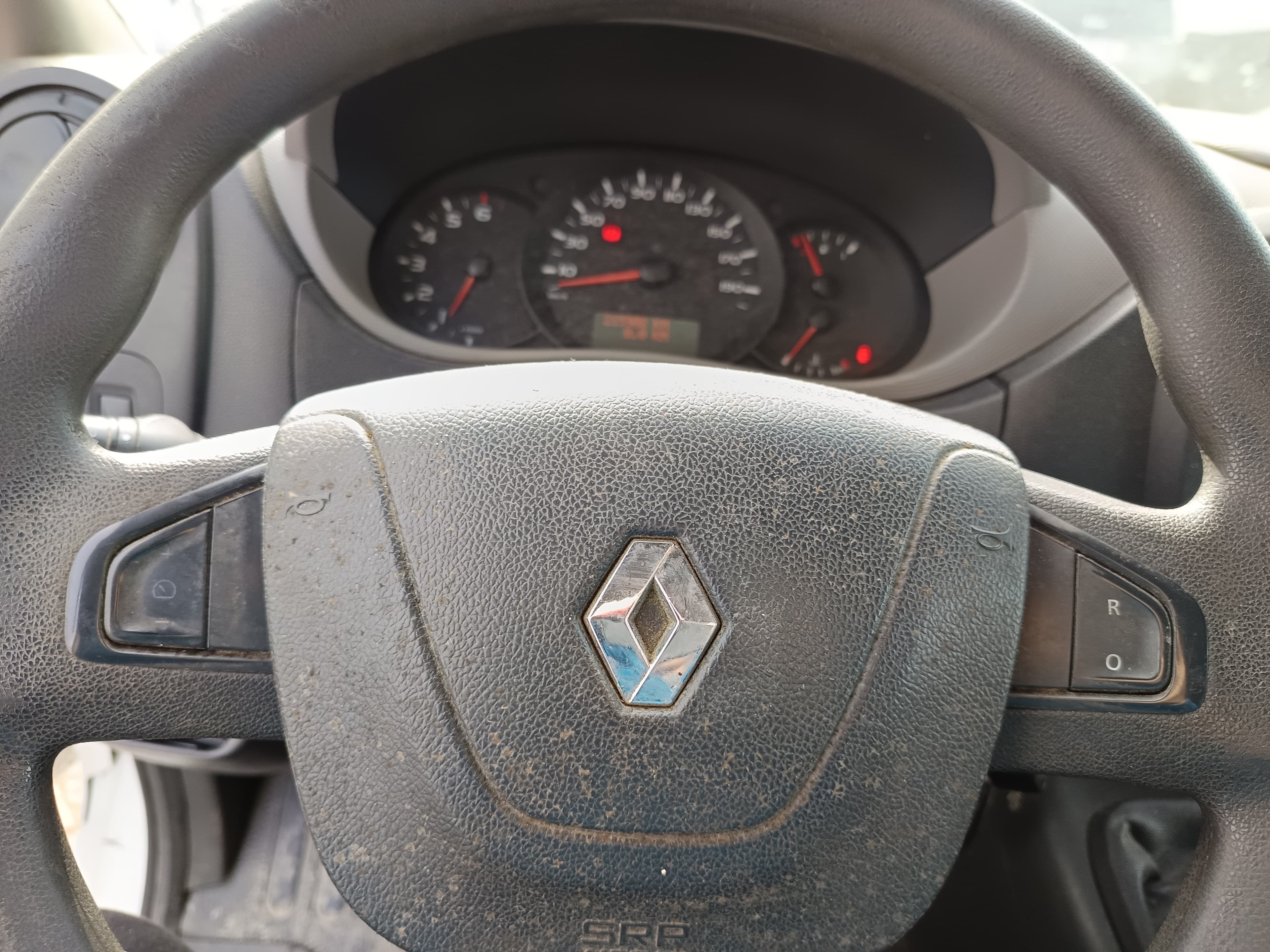 Renault Master · Ano 2015 — imagem 31