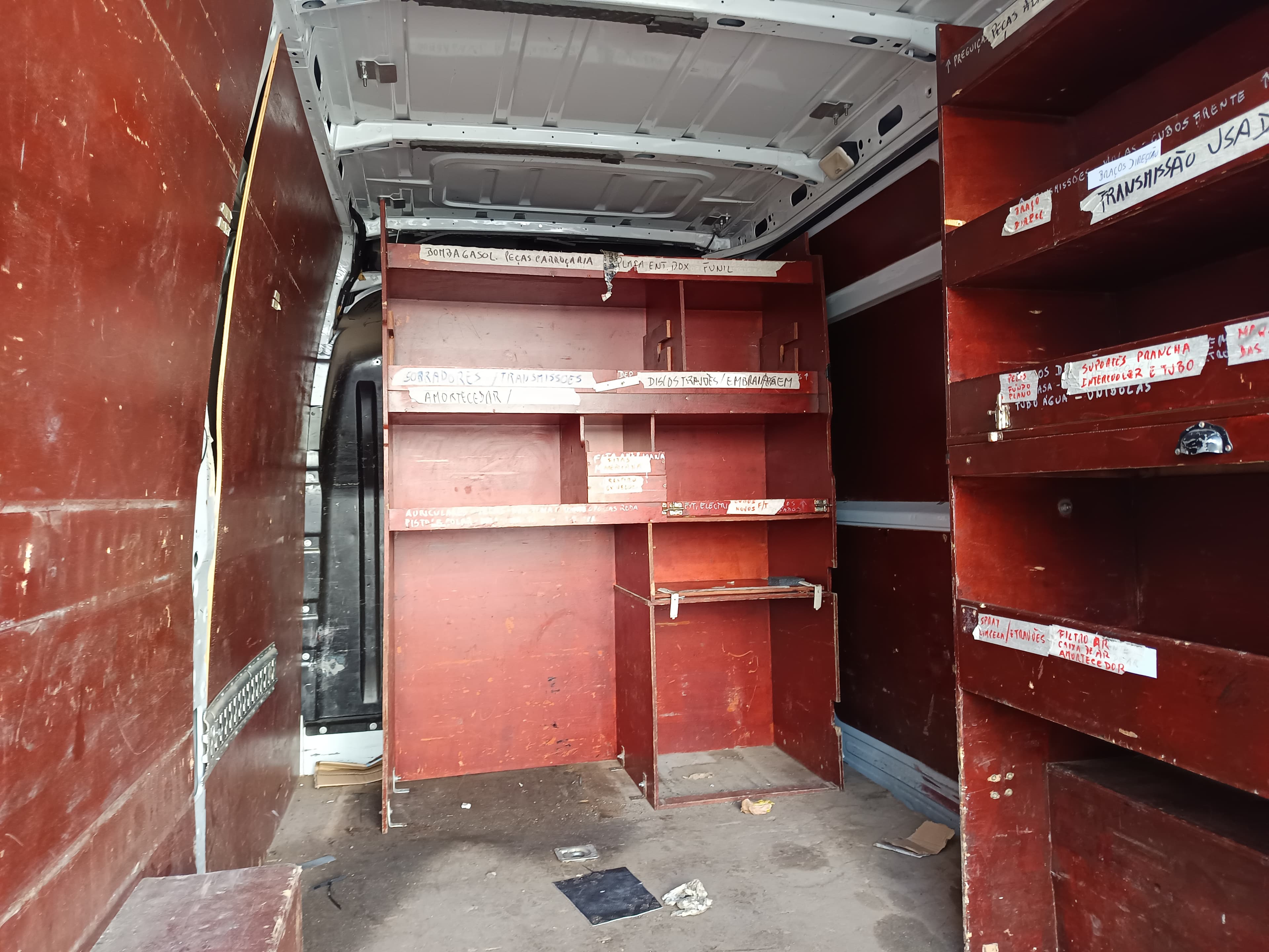 Renault Master · Ano 2015 — imagem 21