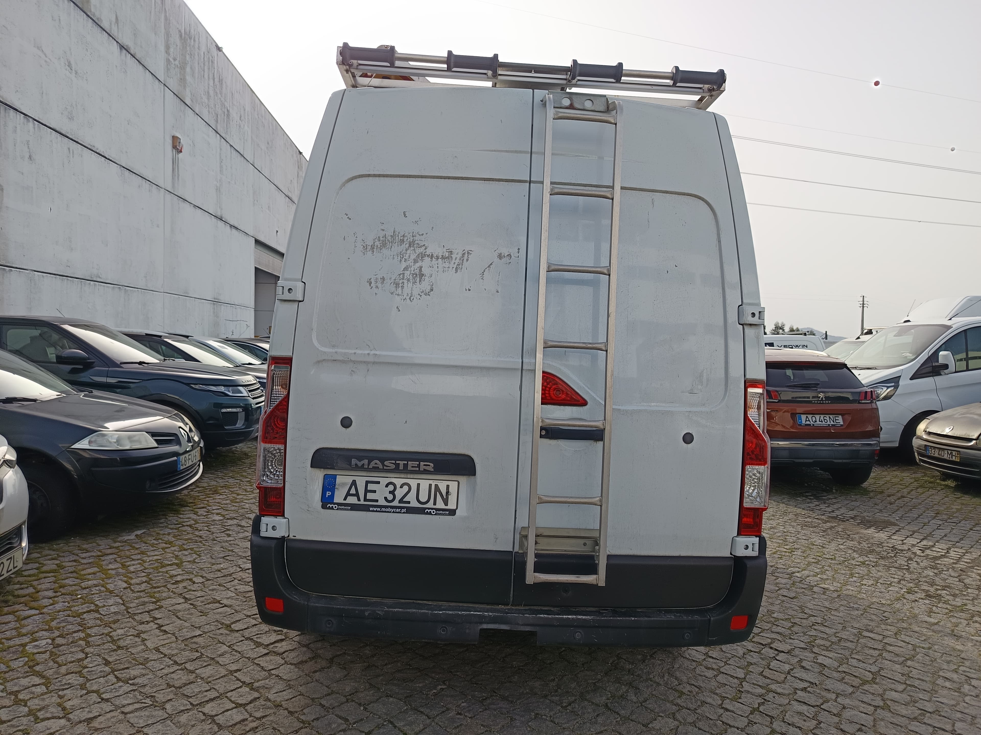 Renault Master · Ano 2015 — imagem 4
