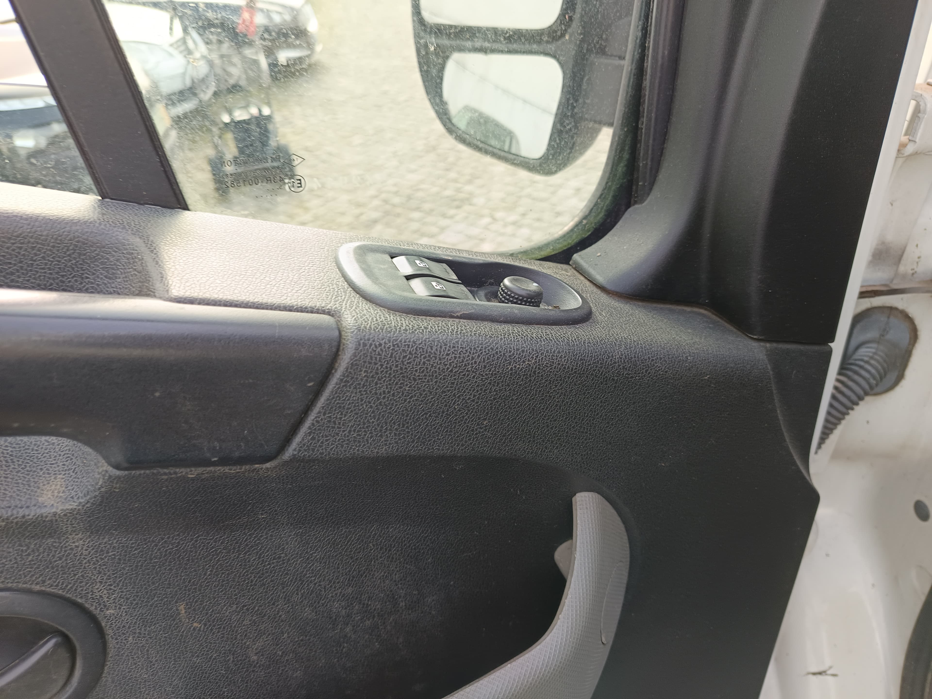 Renault Master · Ano 2015 — imagem 39