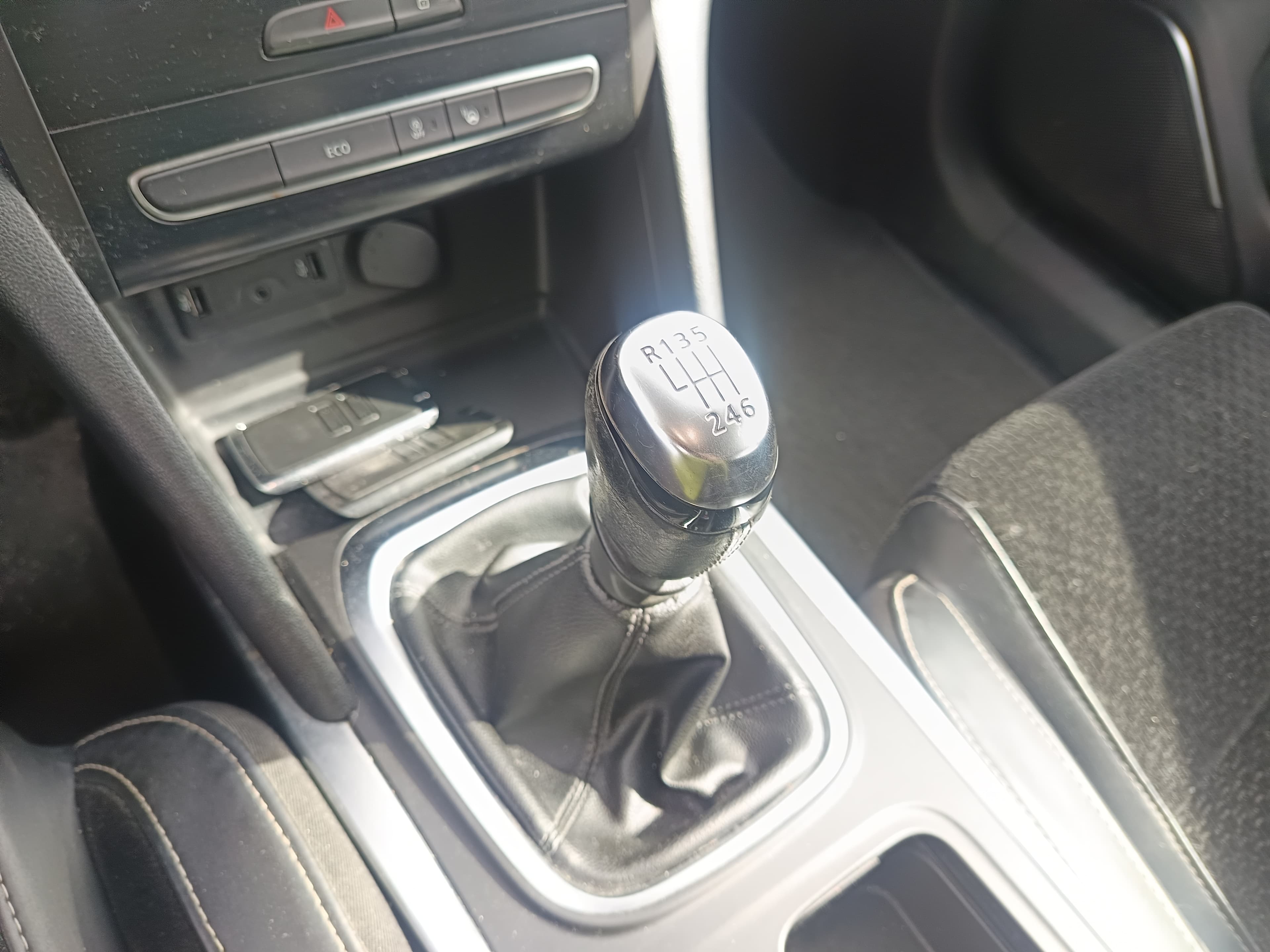 Renault Mégane · Año 2016 — imagen 30