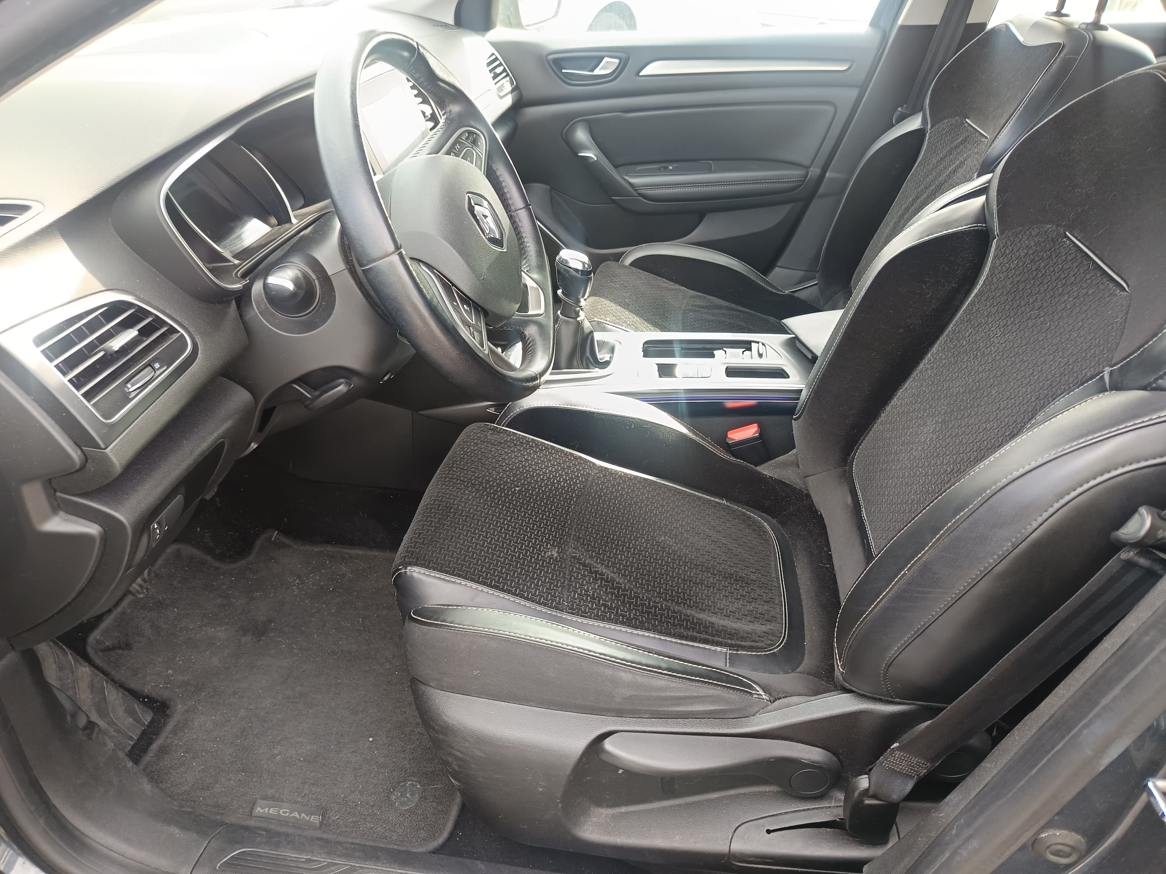 Renault Mégane · Año 2016 — imagen 24