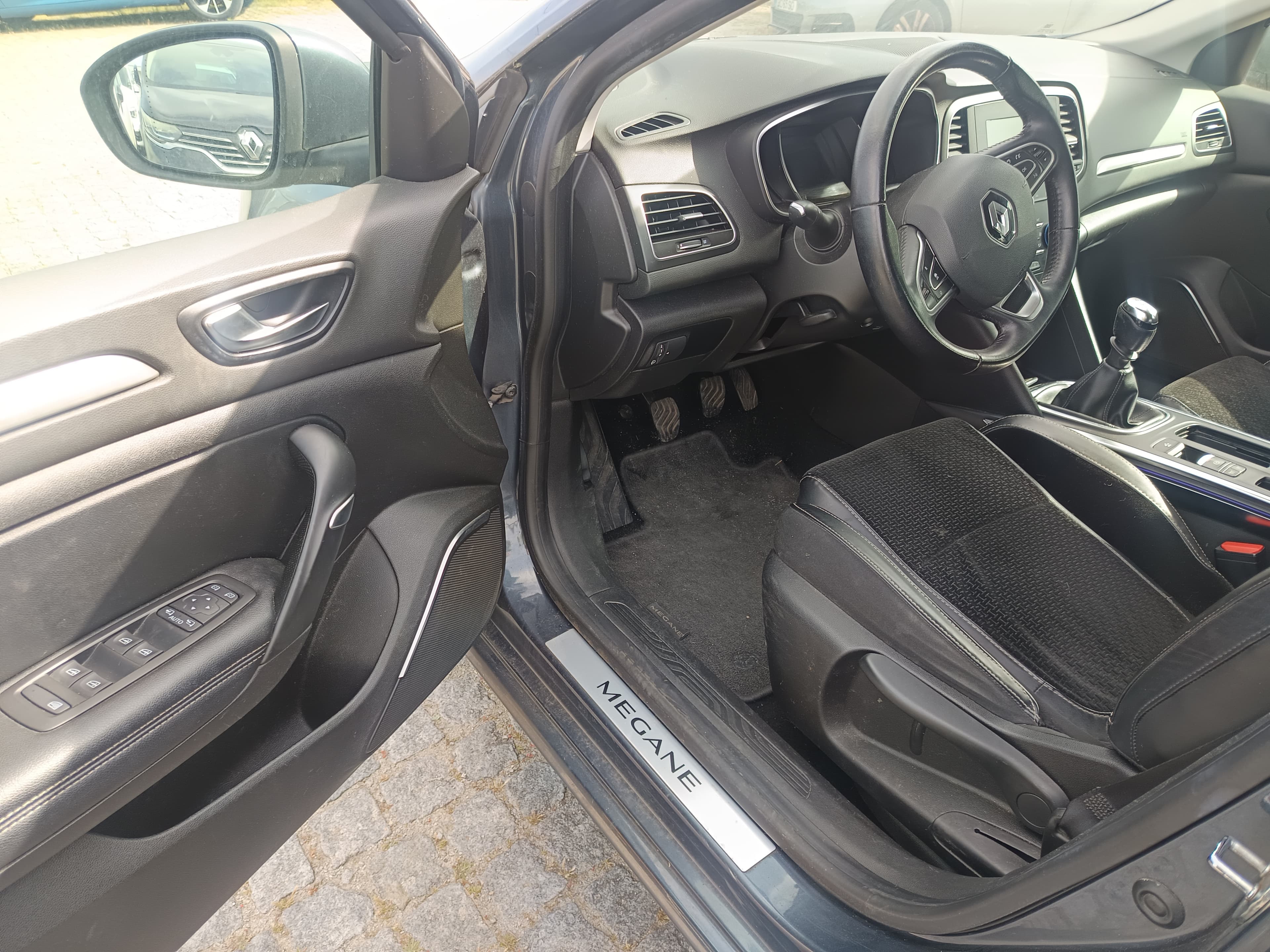 Renault Mégane · Año 2016 — imagen 33