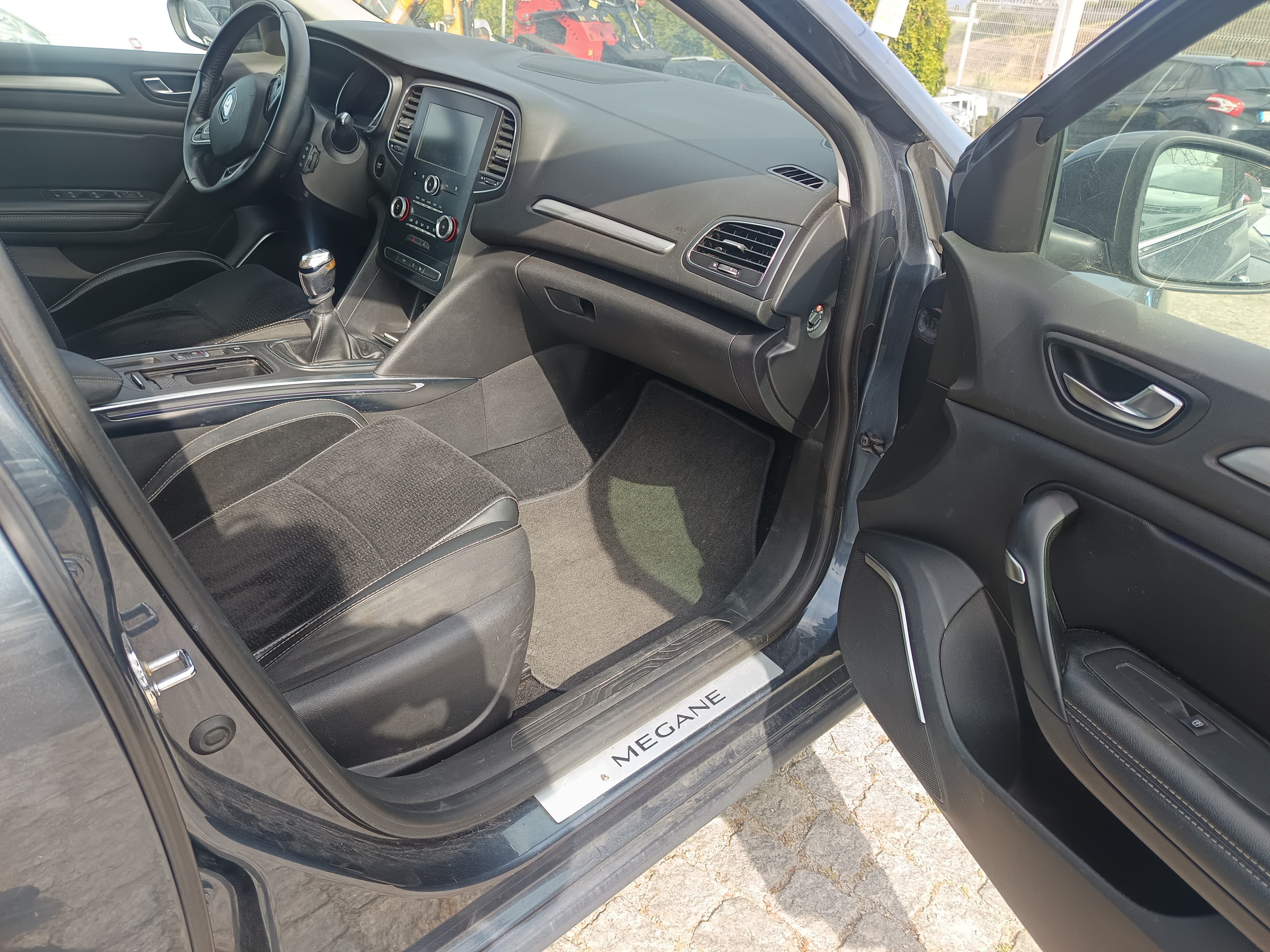 Renault Mégane · Año 2016 — imagen 38