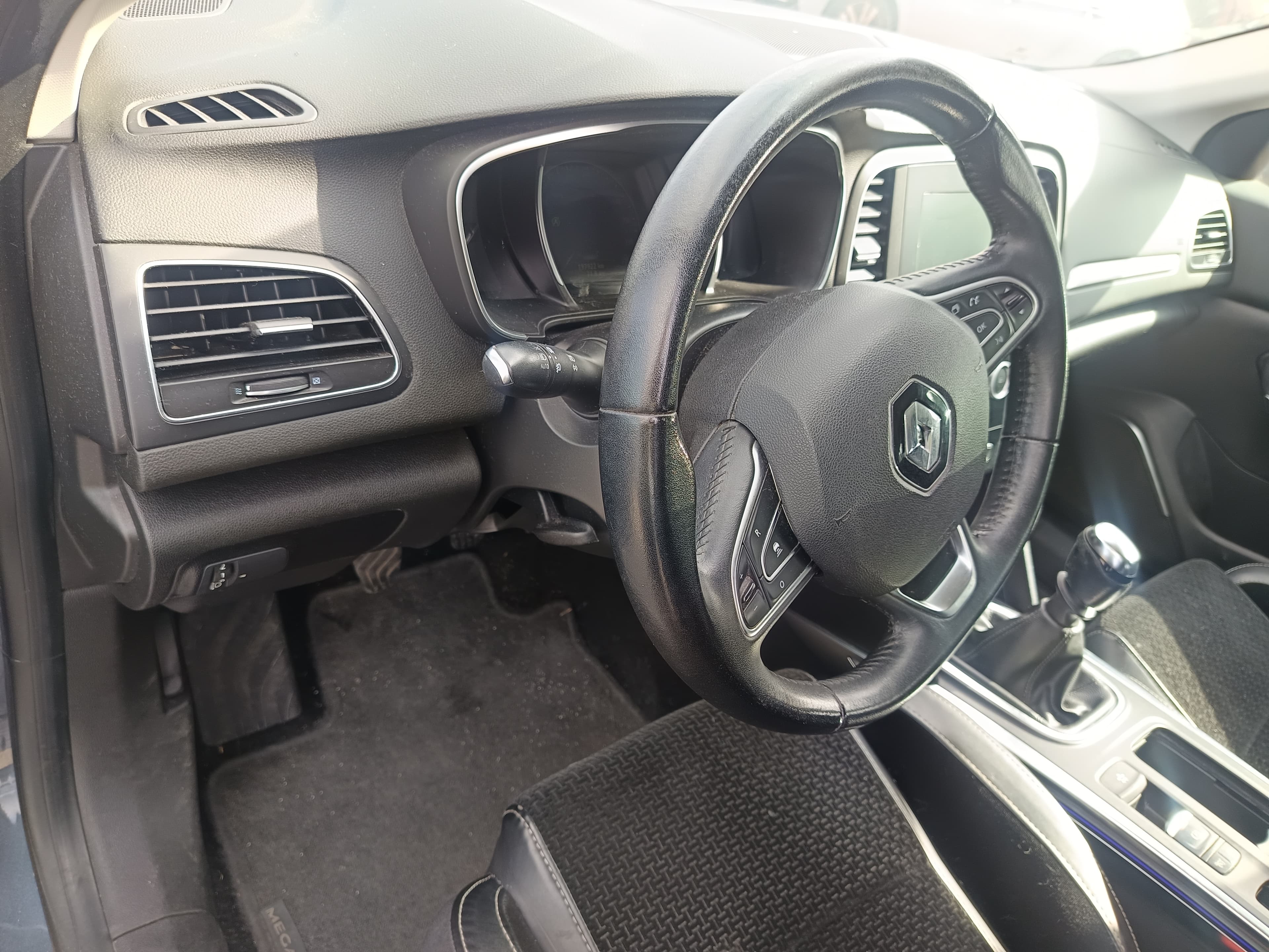Renault Mégane · Año 2016 — imagen 26