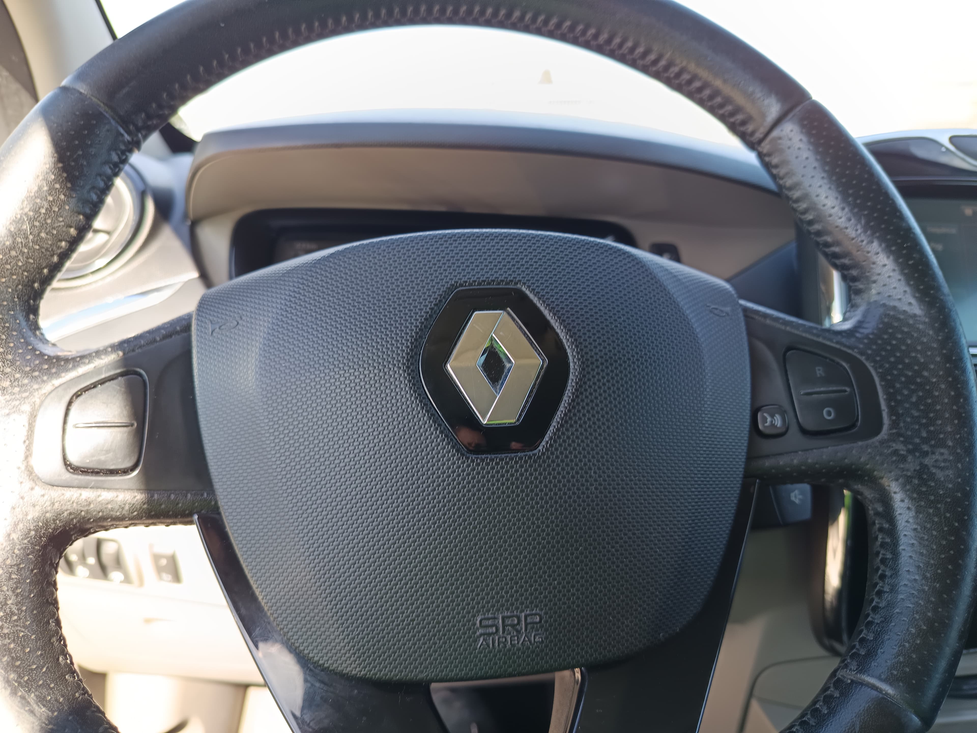 Renault Zoe · Ano 2016 — imagem 46