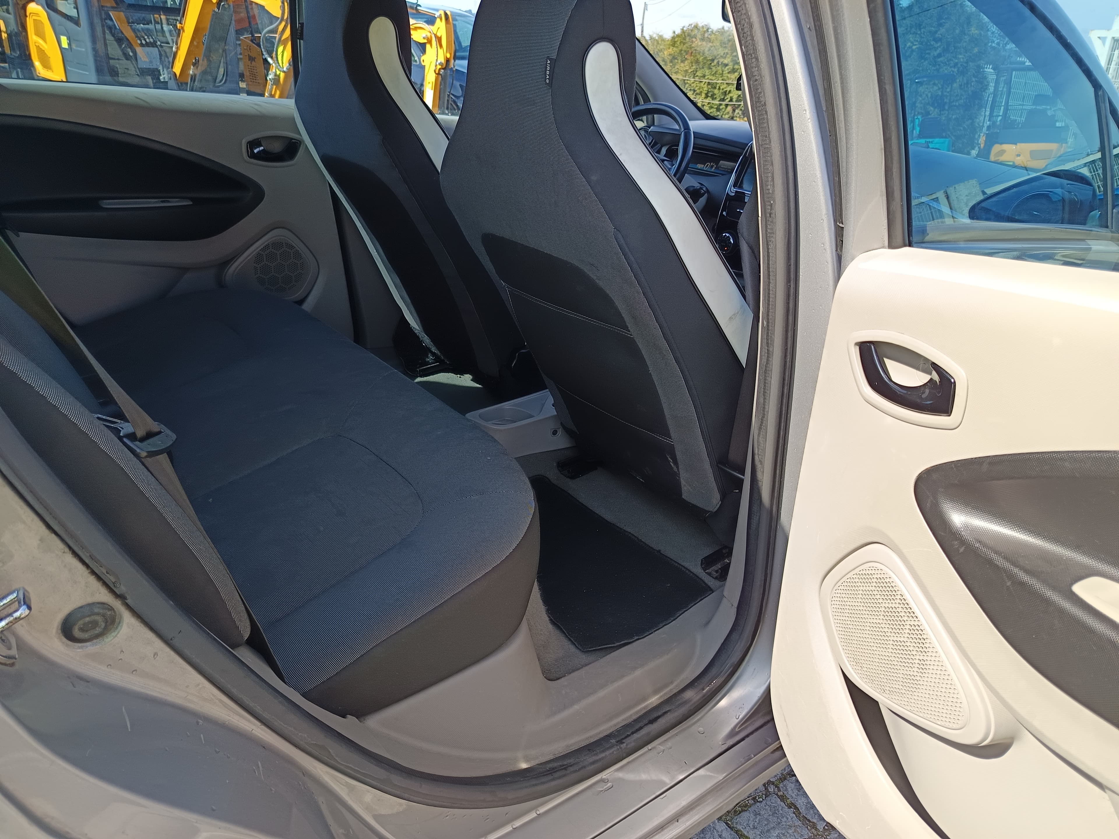 Renault Zoe · Ano 2016 — imagem 27