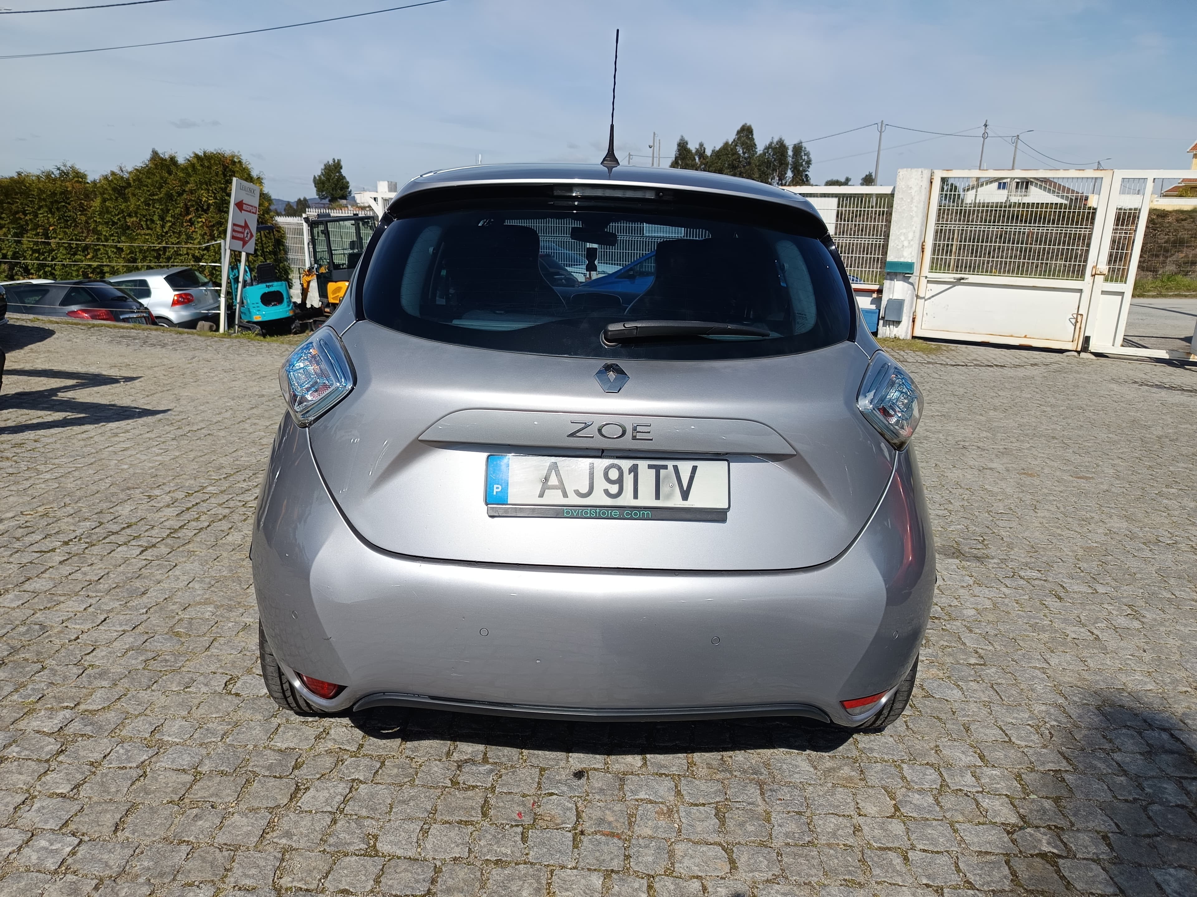 Renault Zoe · Ano 2016 — imagem 5