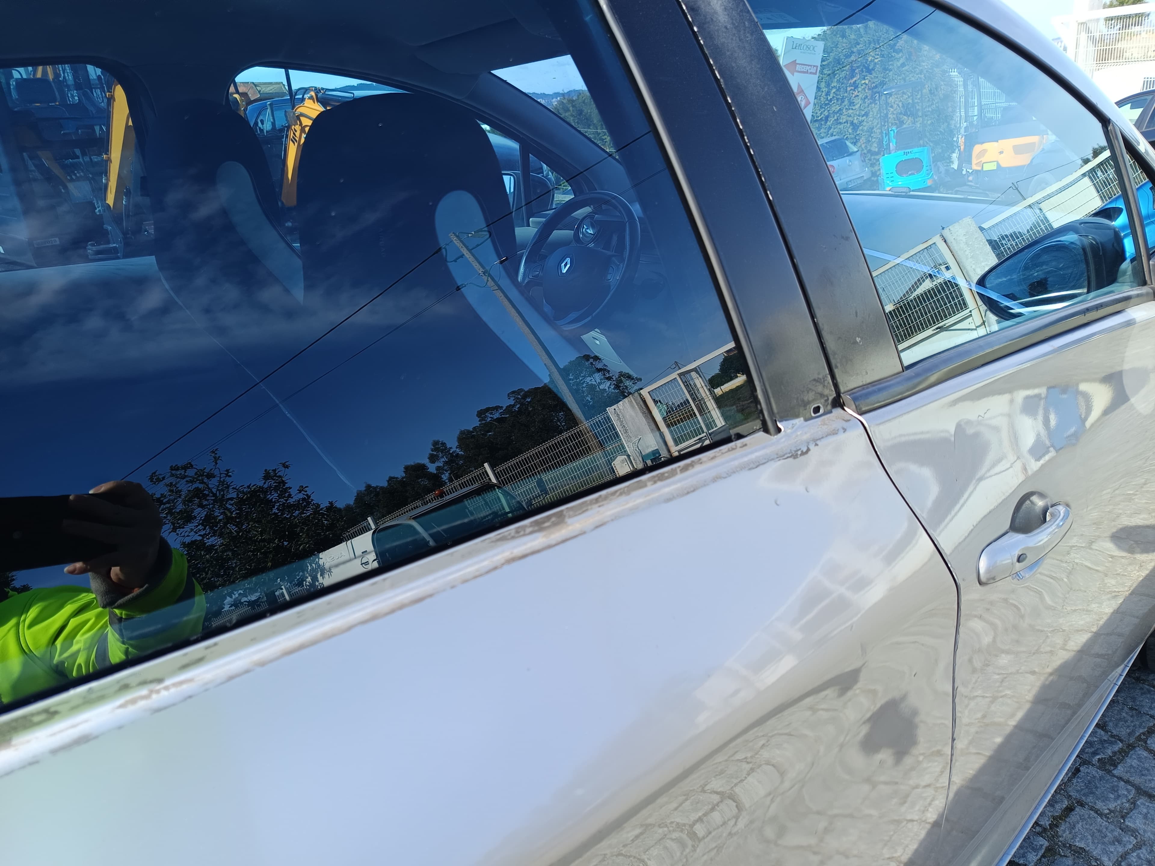 Renault Zoe · Ano 2016 — imagem 12