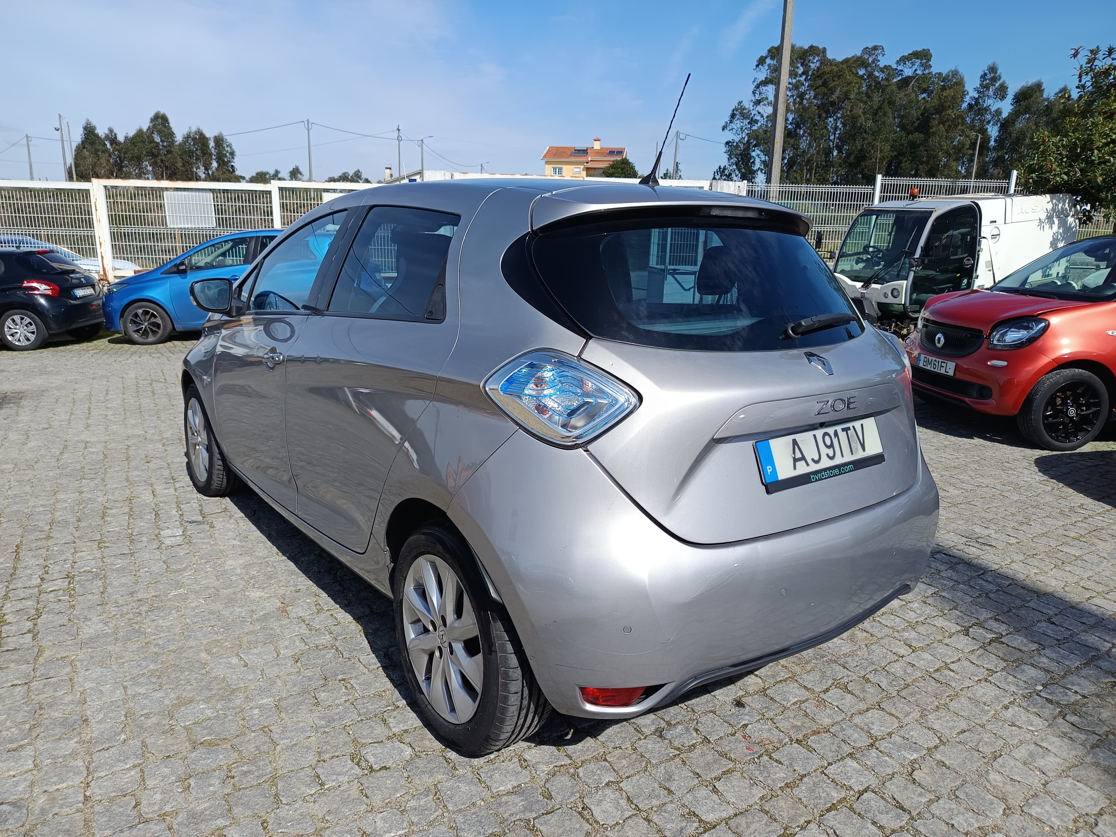 Renault Zoe · Ano 2016 — imagem 6