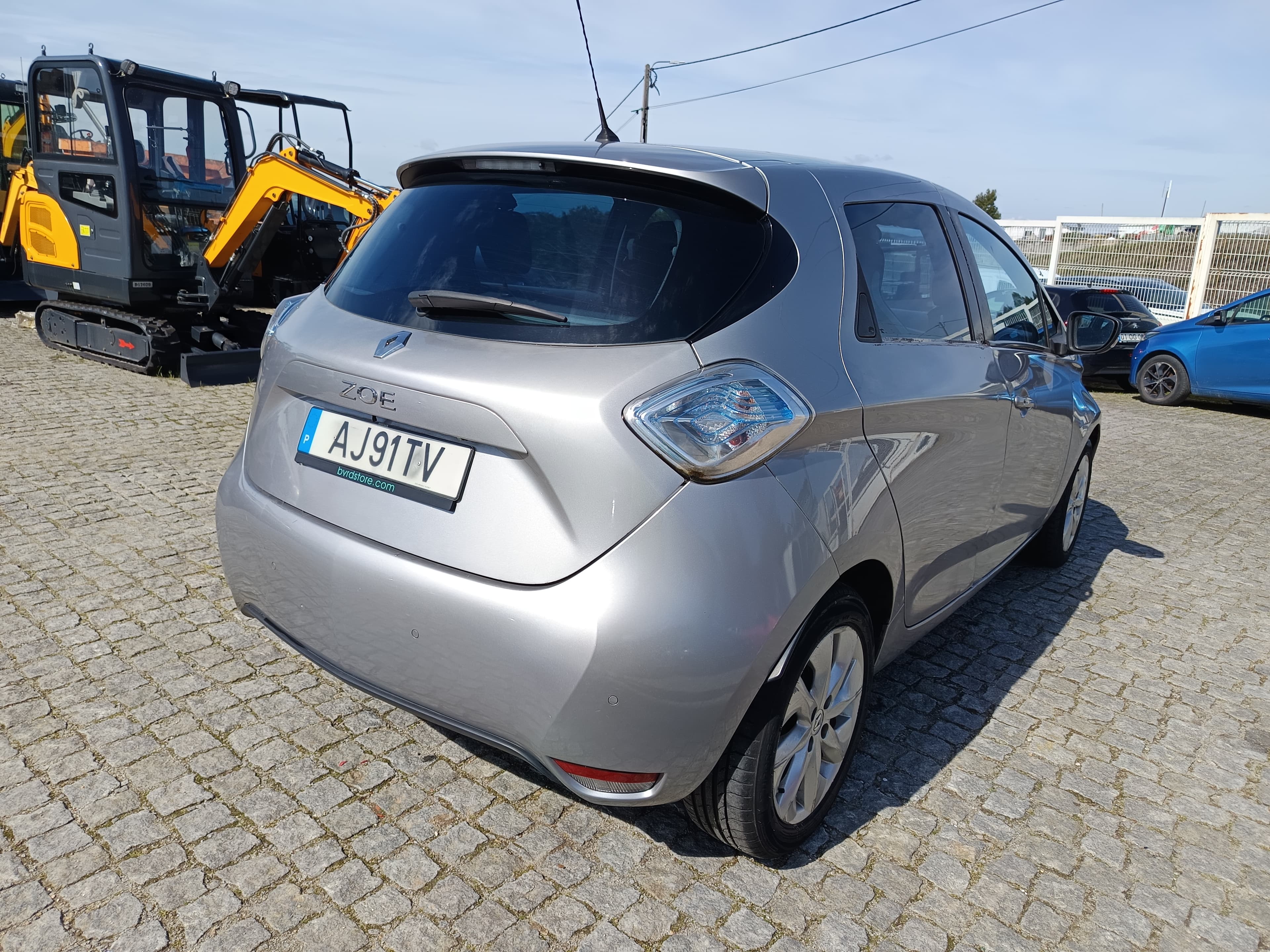 Renault Zoe · Ano 2016 — imagem 4